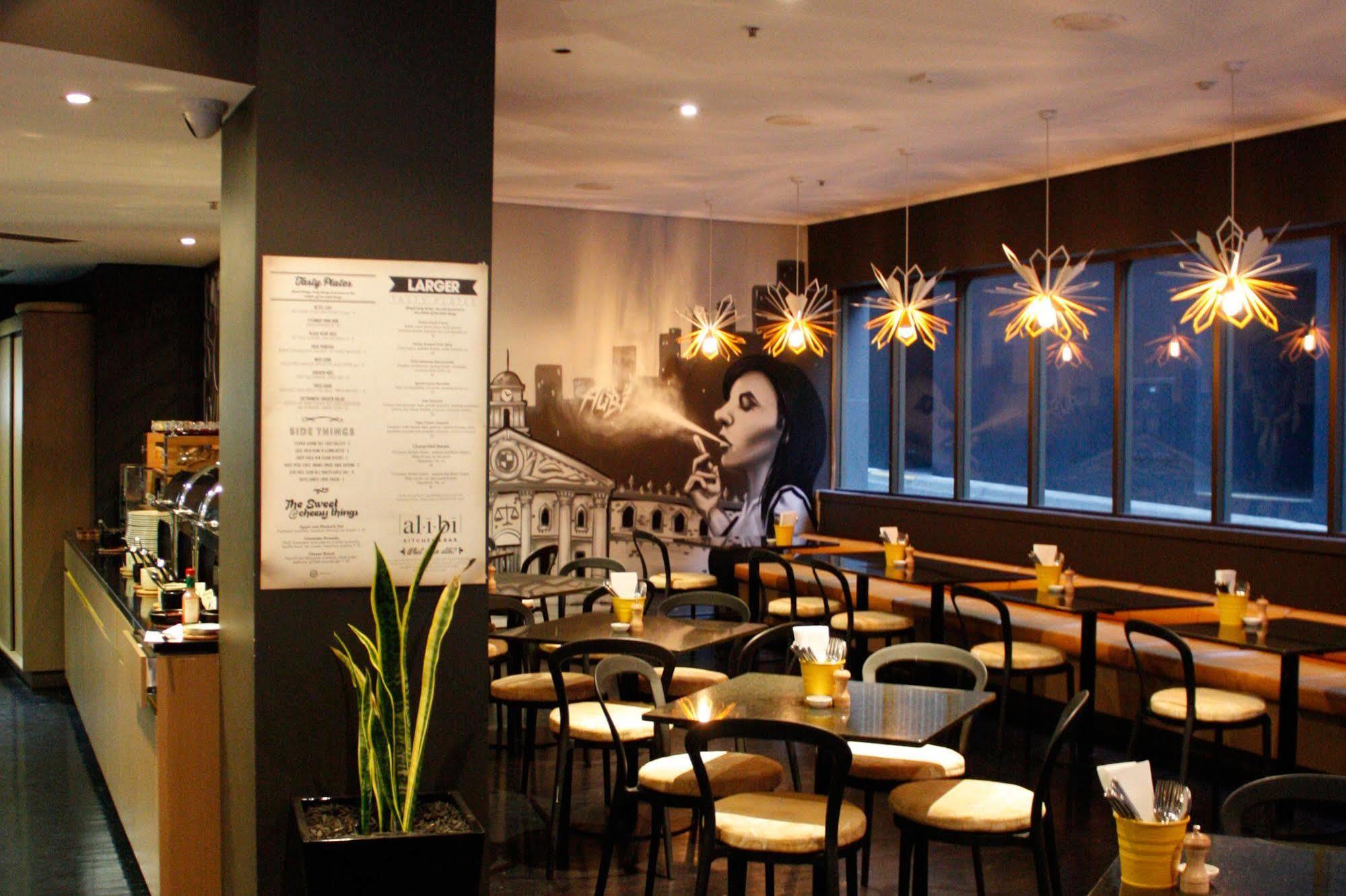 Mantra On Little Bourke Aparthotel 4*