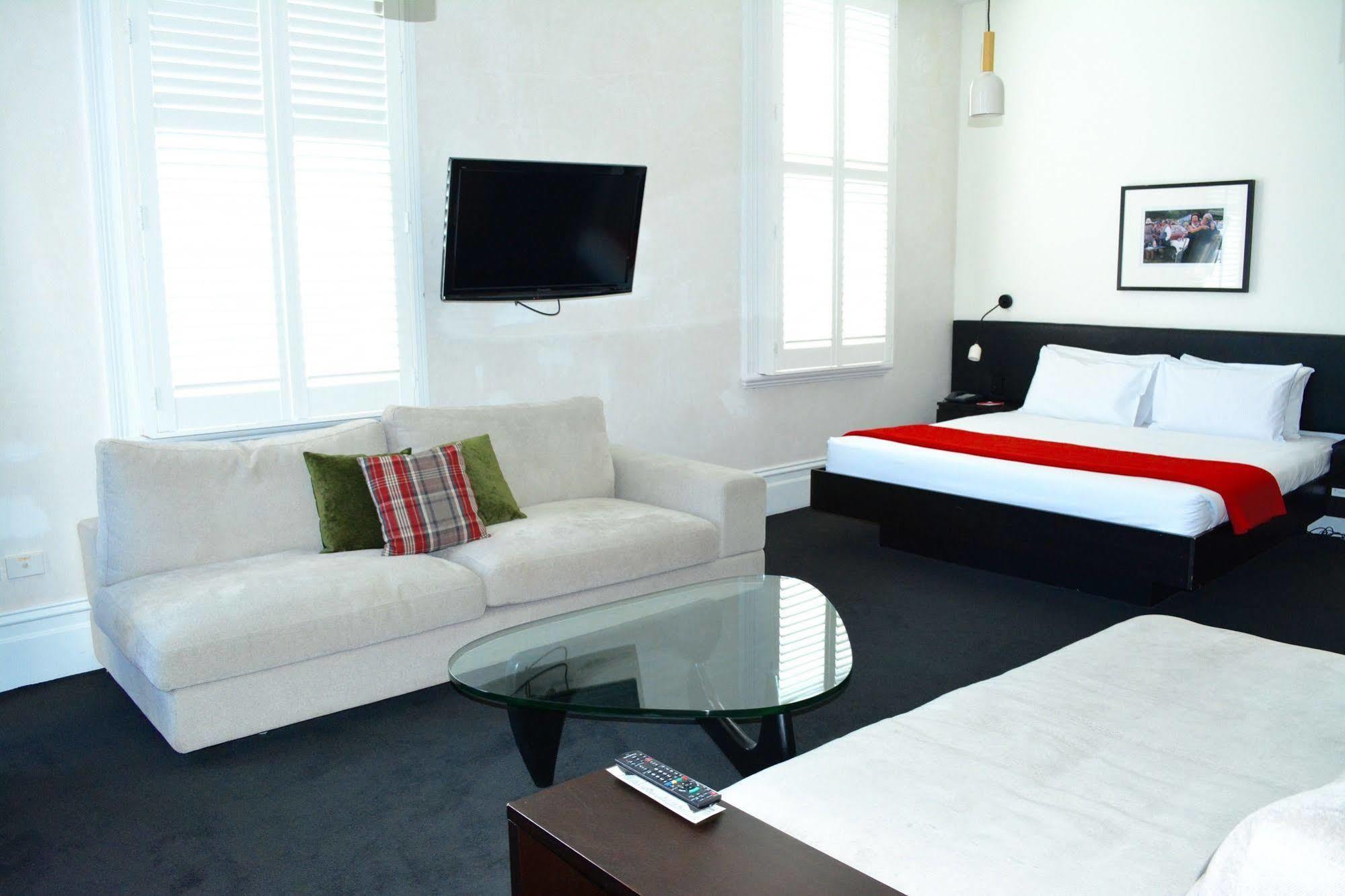 Middle Park Hotel 4*