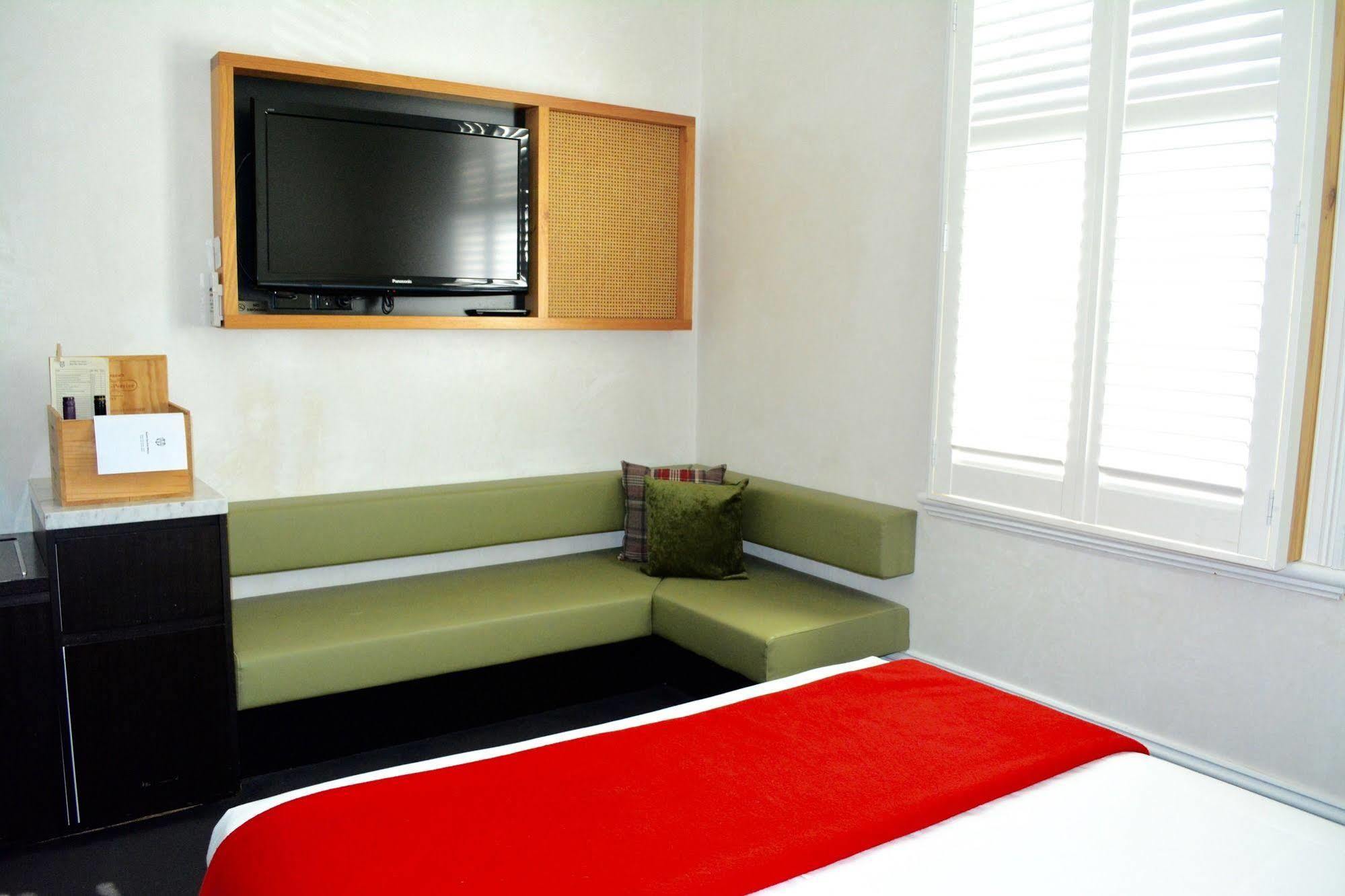 Hotel Middle Park Melbourne