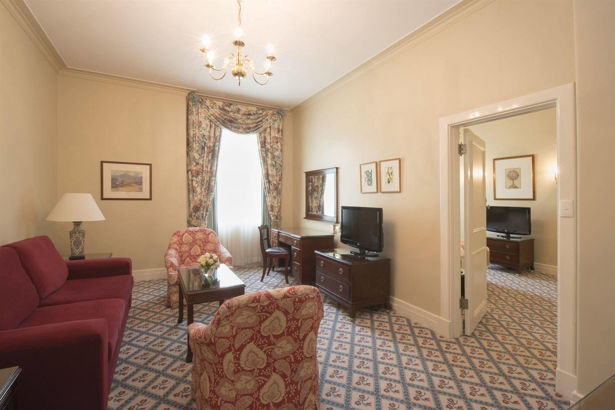 Hotel The Windsor