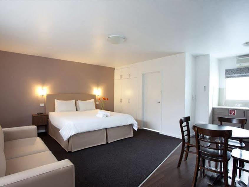 Aparthotel Easystay Studio 3*