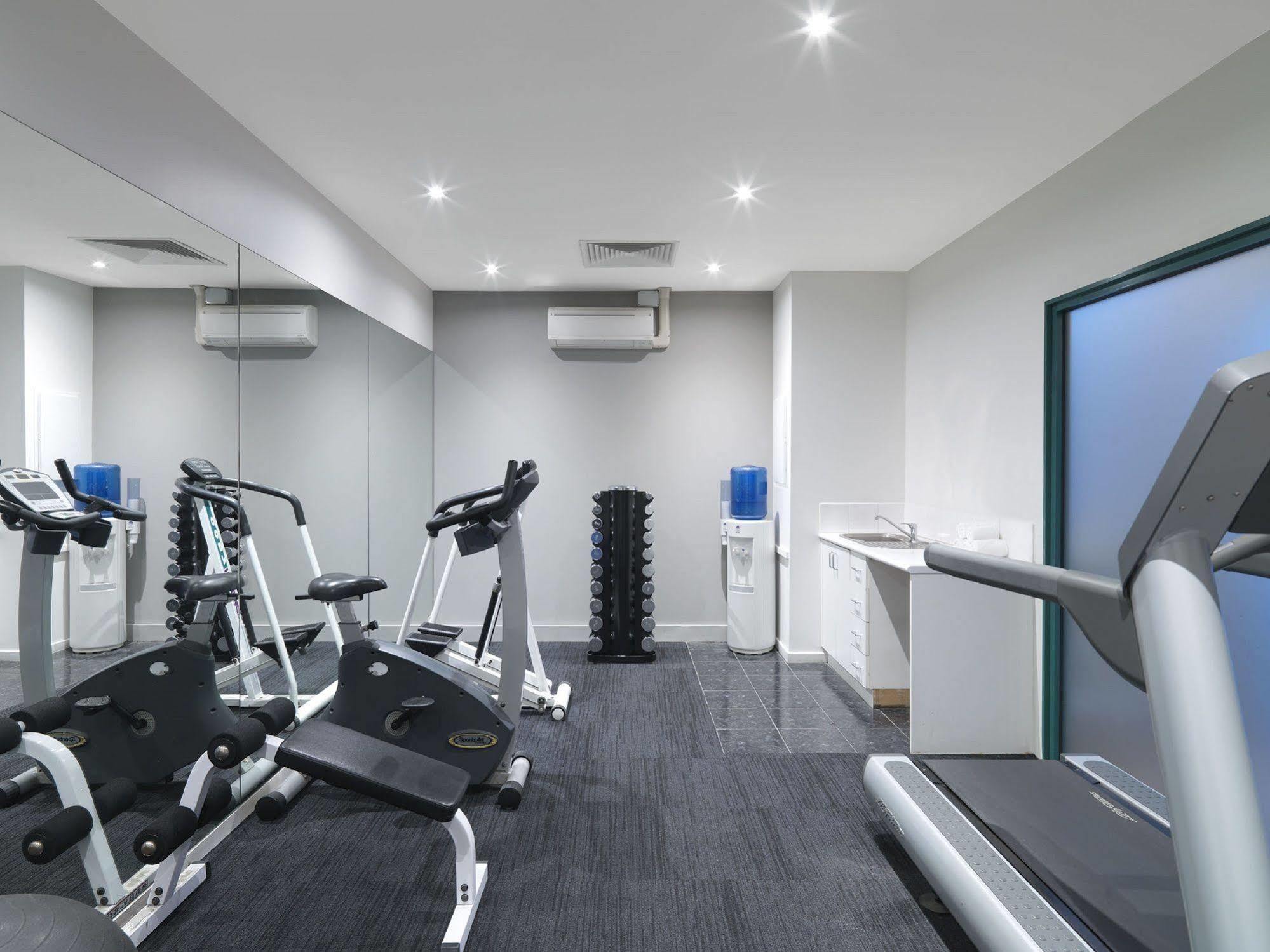 Aparthotel Adina St Kilda 4*