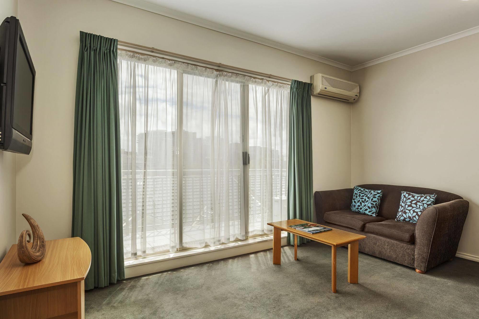Punt Road Aparthotel 3*