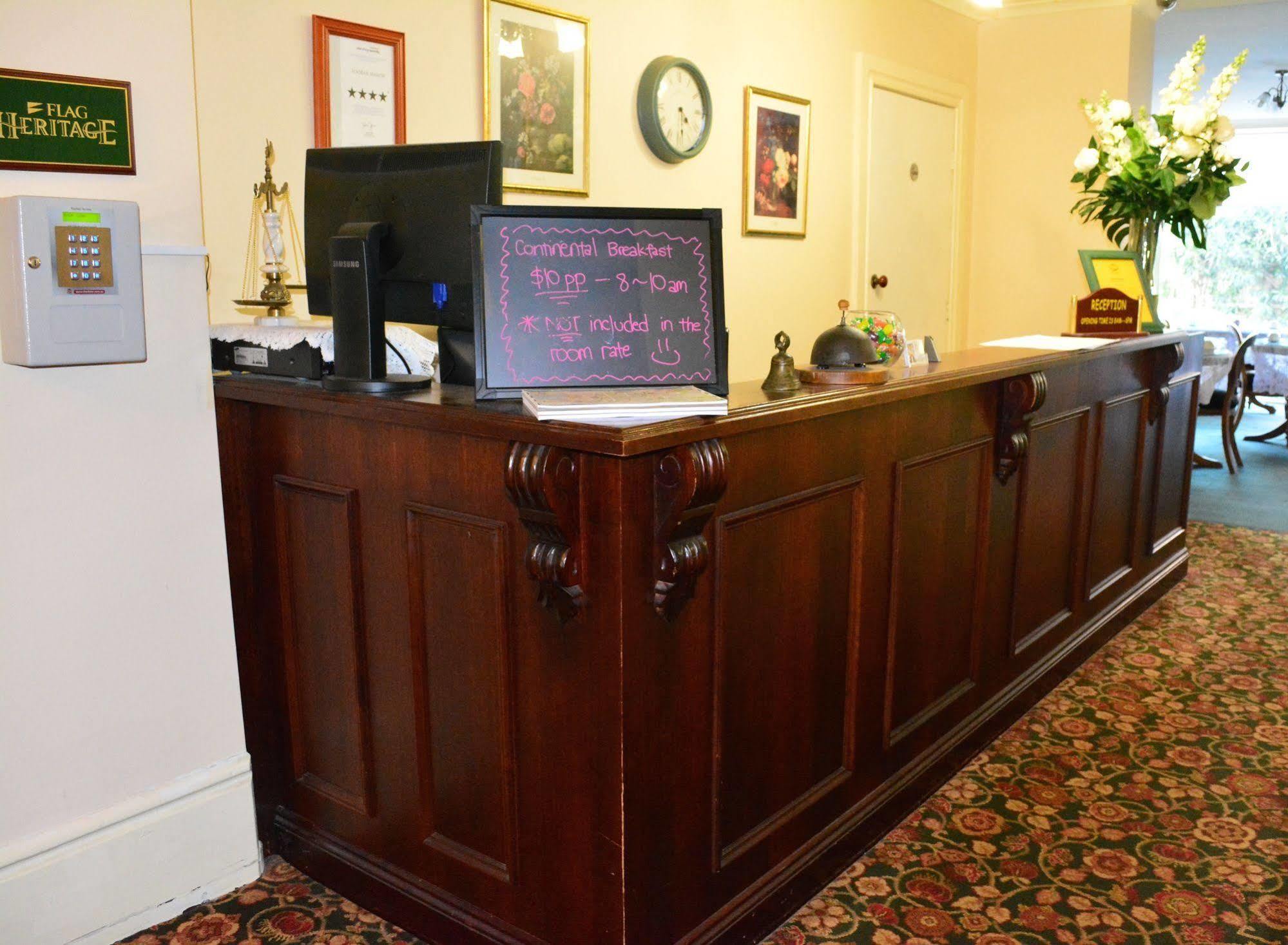 Toorak Manor Hotel 4*