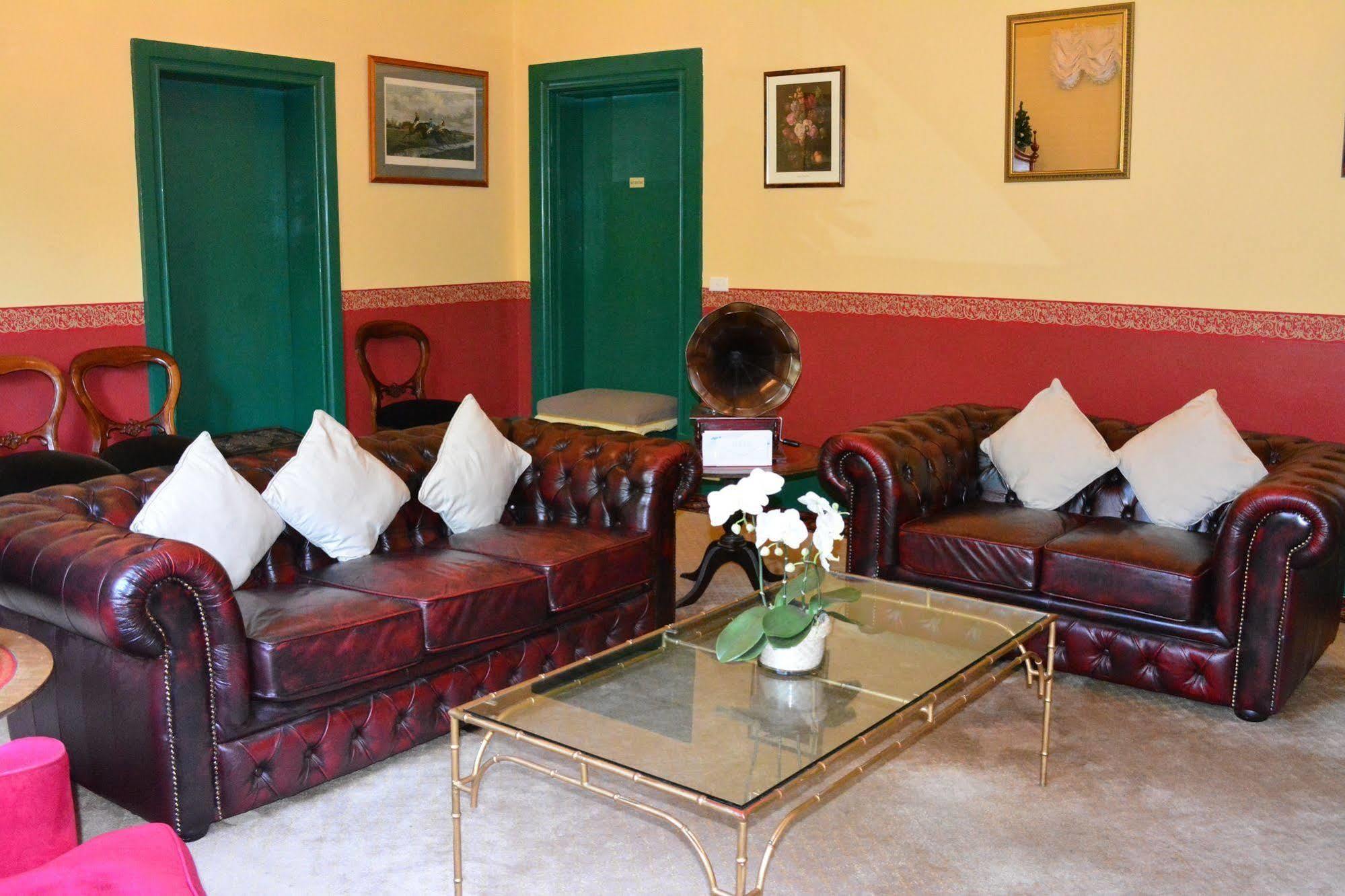 Hotel Toorak Manor Melbourne
