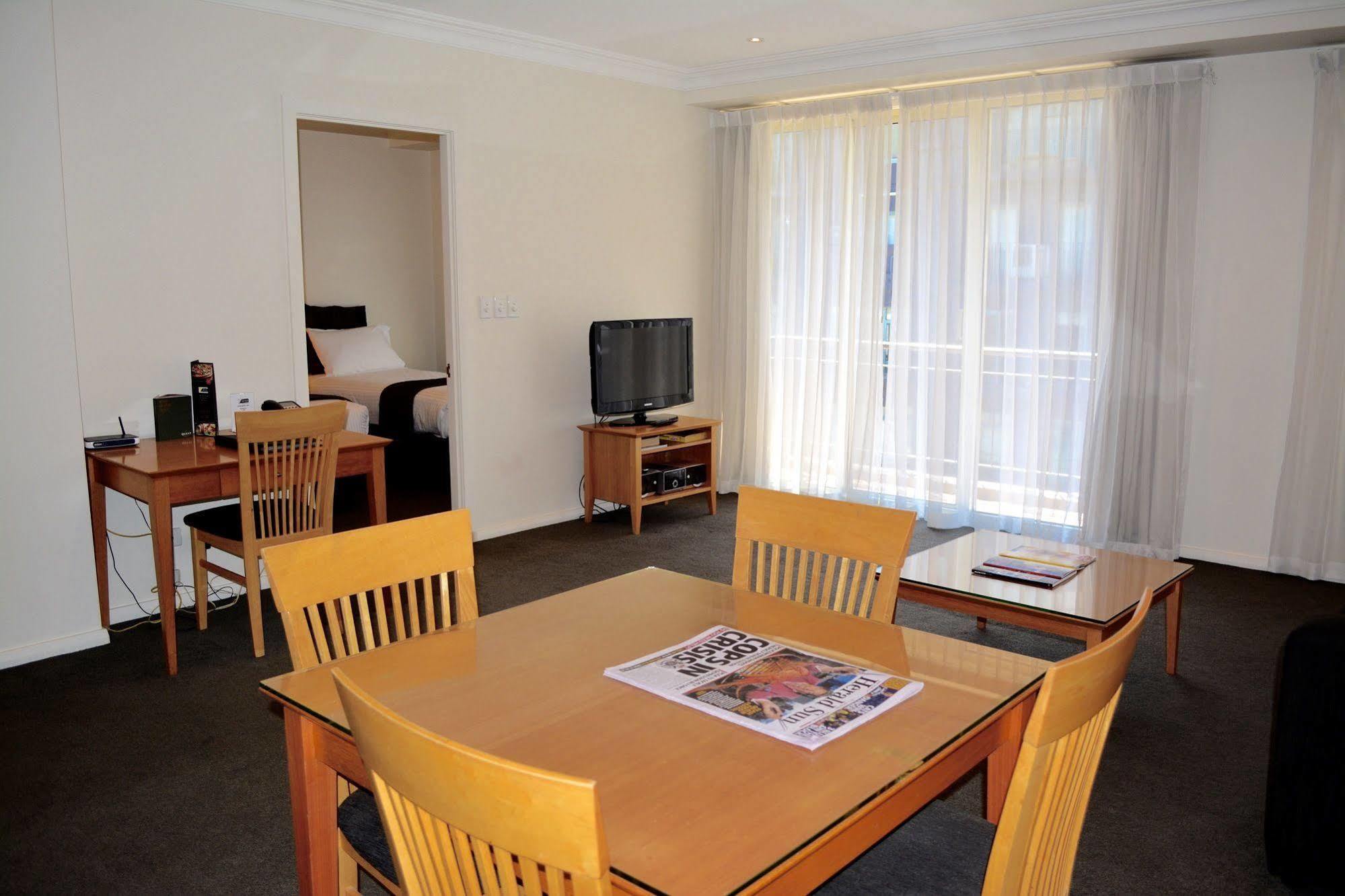 South Yarra 4*