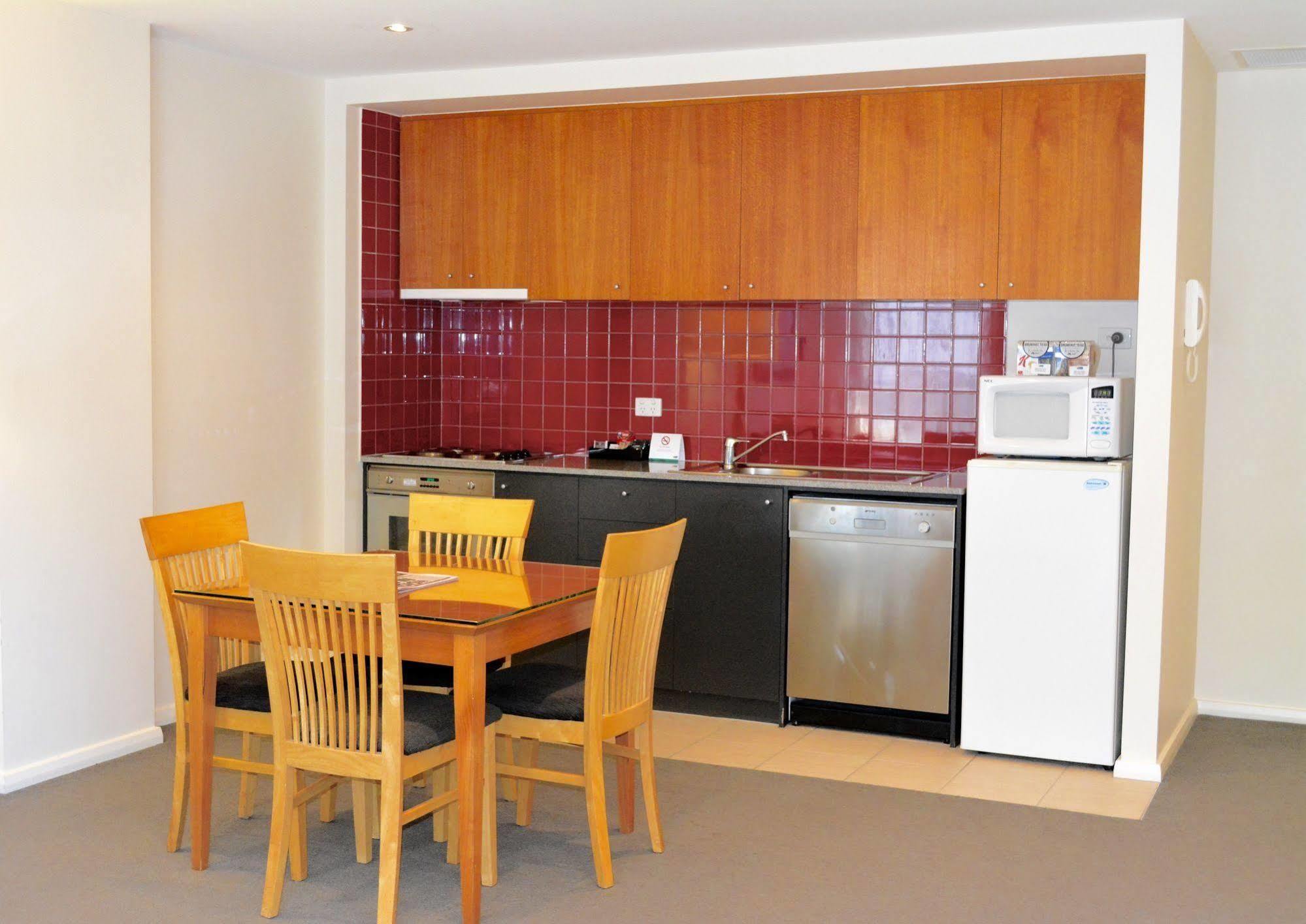 South Yarra 4*