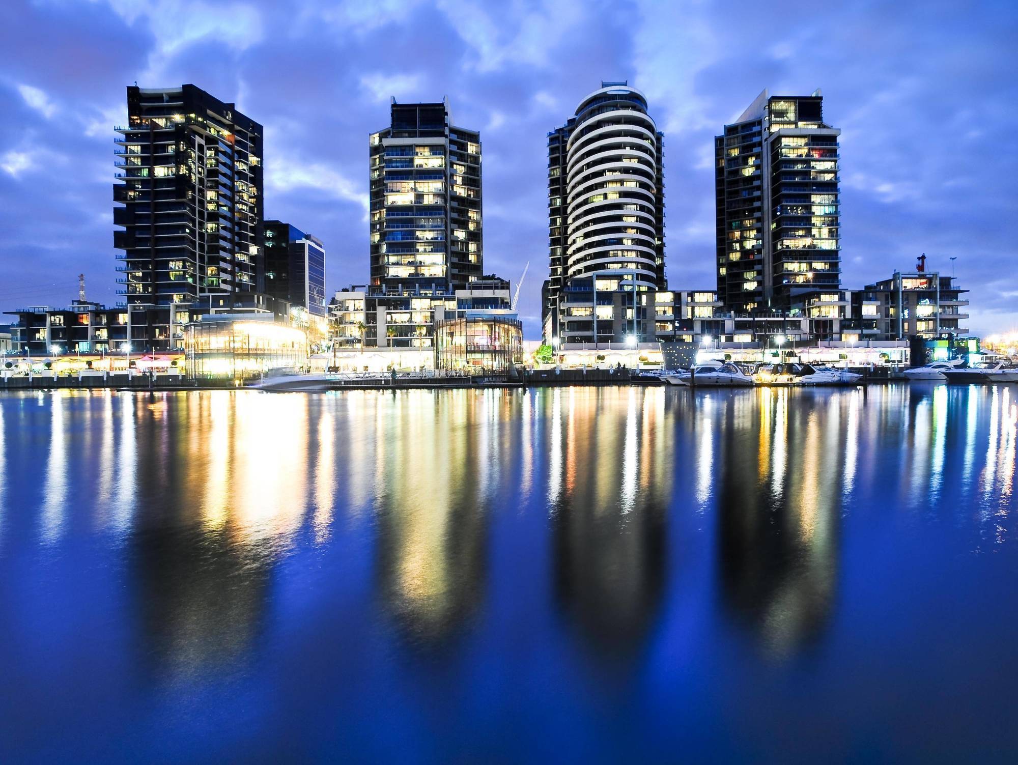 Domain - New Quay Docklands Apartment