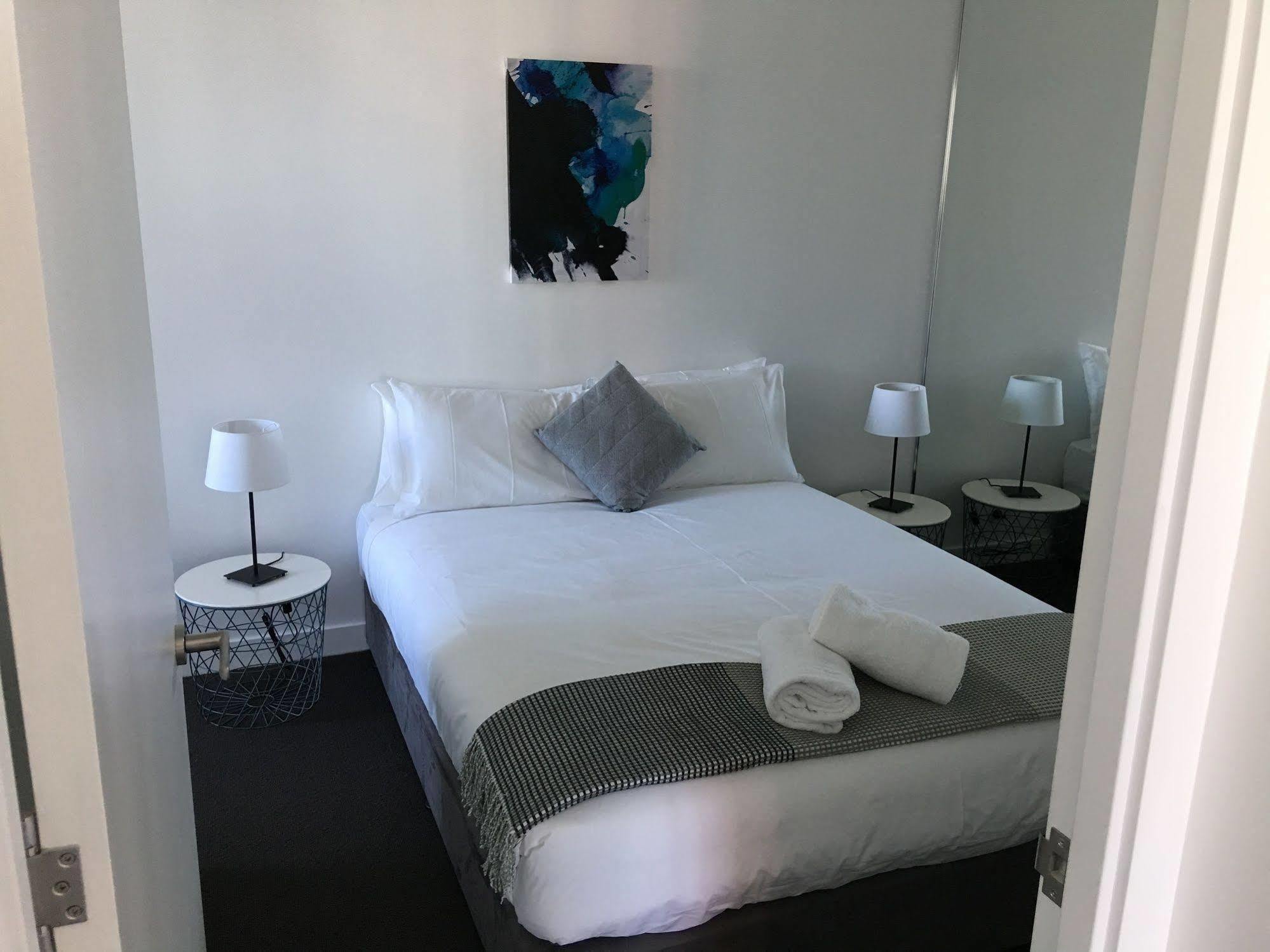 Domain - New Quay Docklands Apartment Melbourne