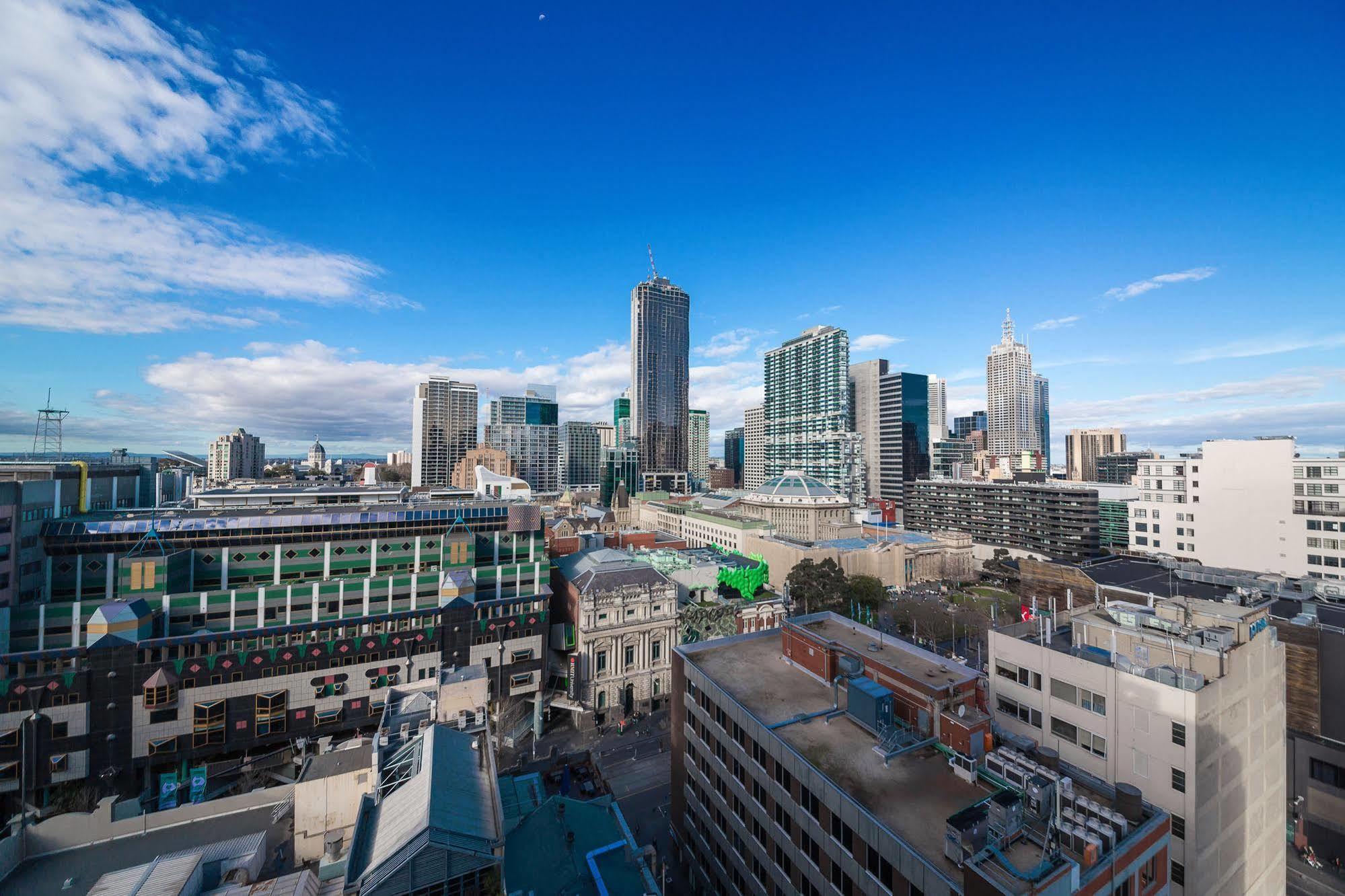 Brady 4* Melbourne