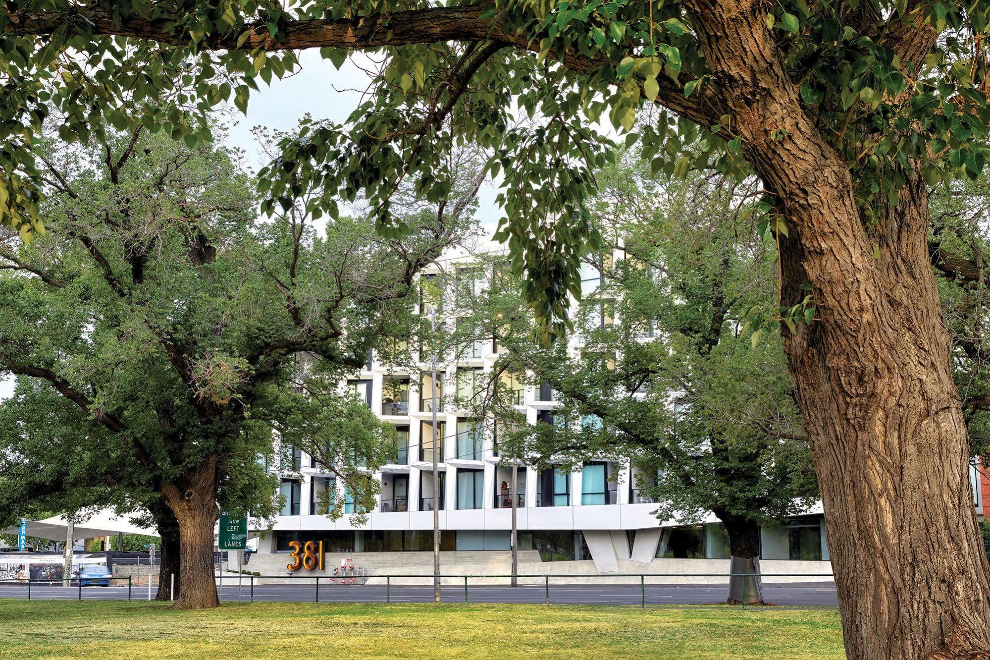 381 Cremorne 5*