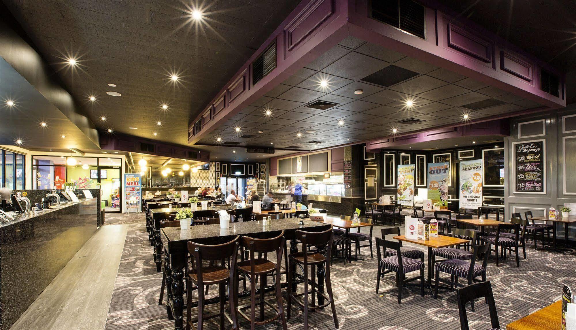 Nightcap At Skyways Hotel 3*