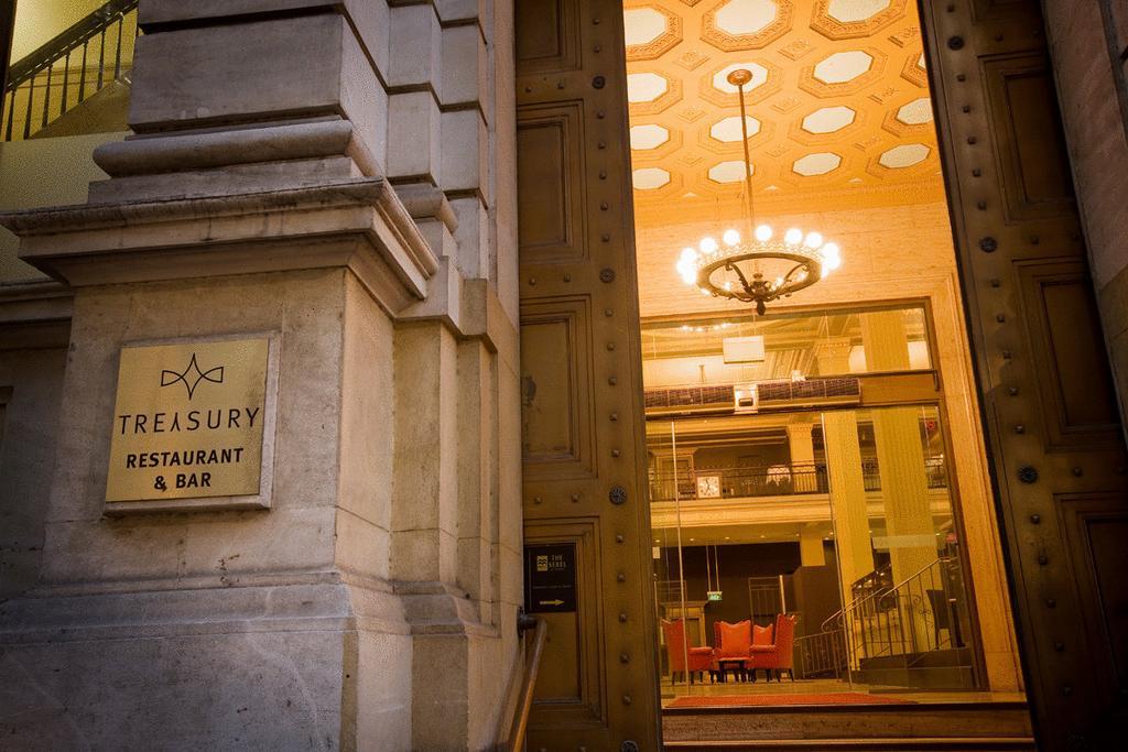 Treasury On Collins Hotel 4*