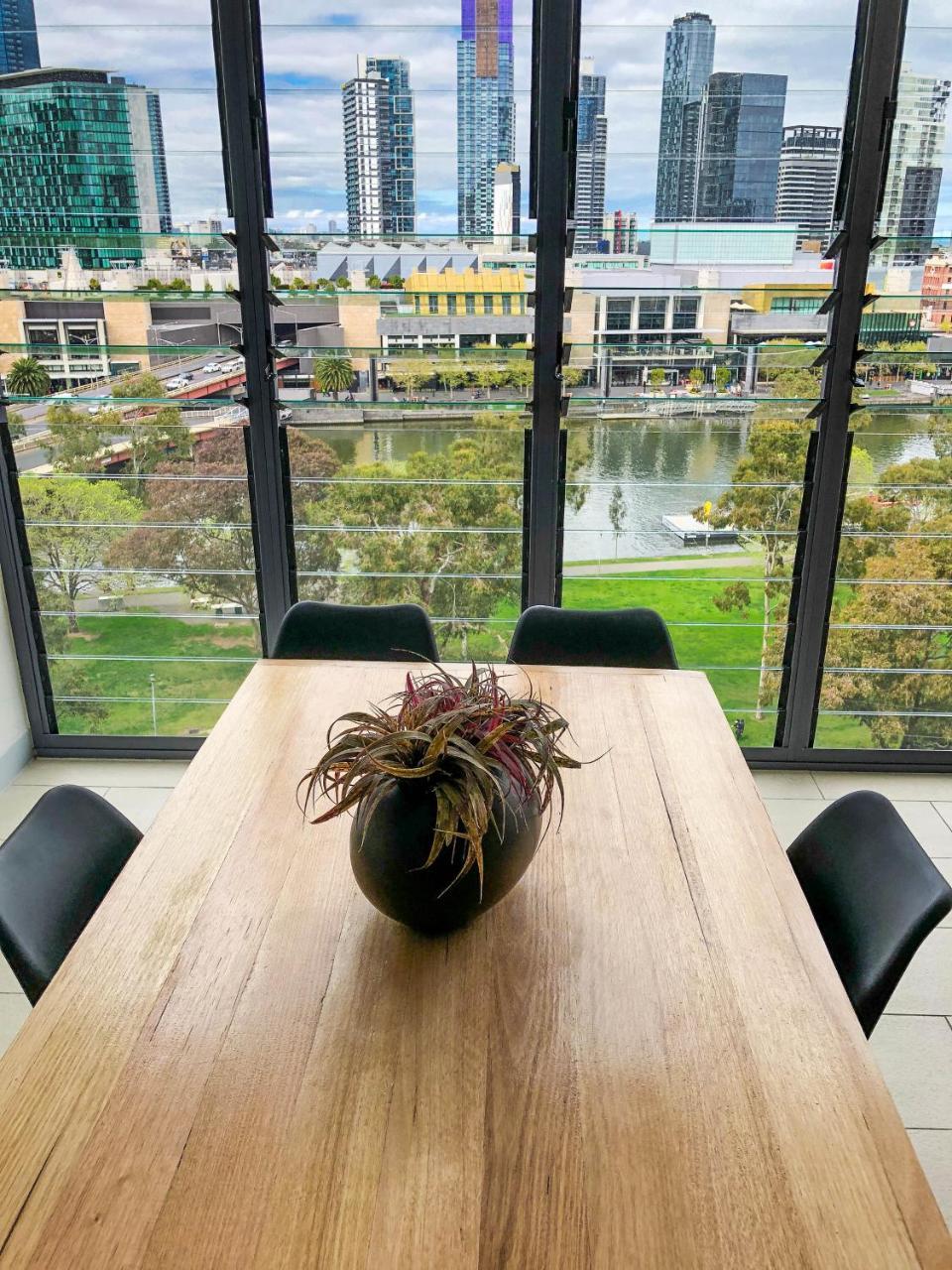 River Views Apartment