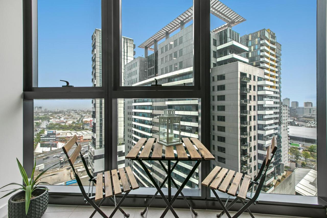 Complete Host Shadowplay Apartment *