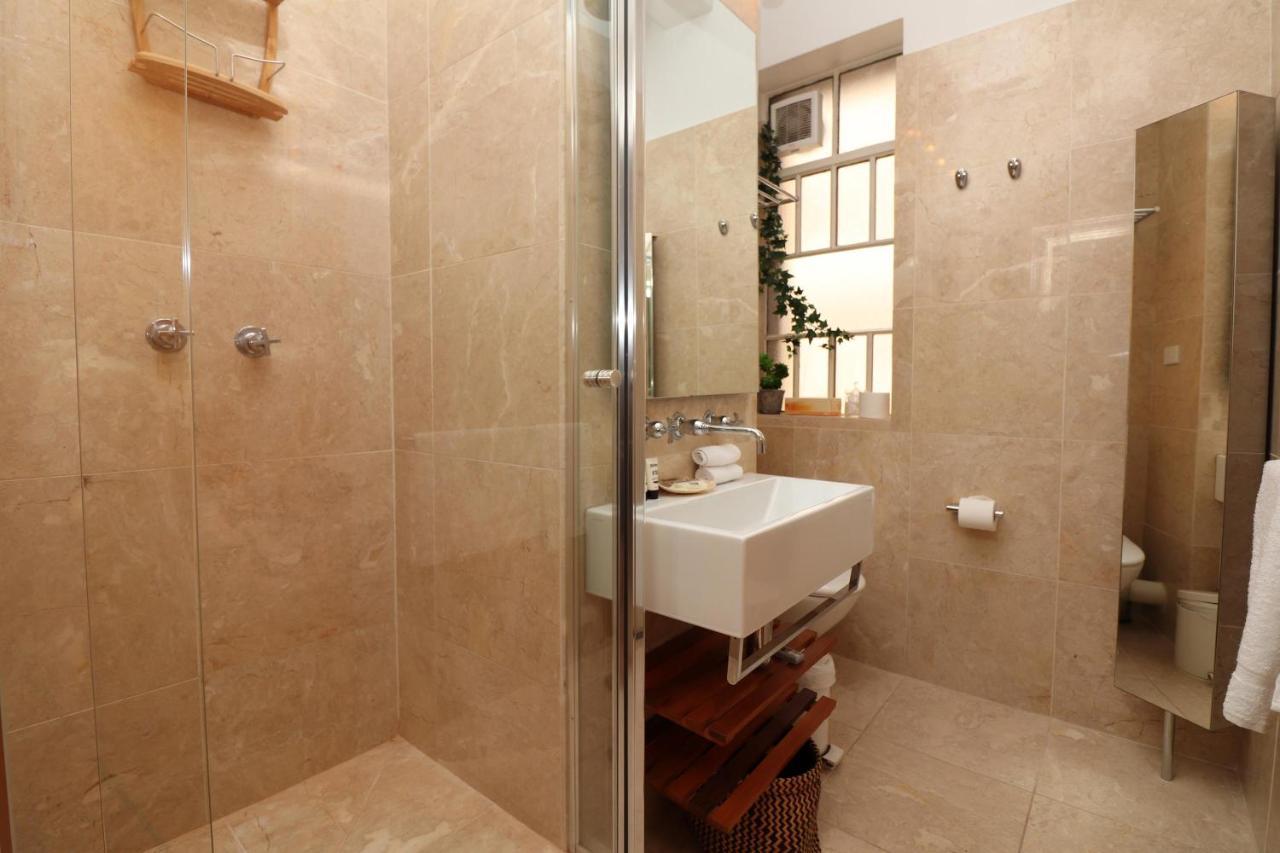 Alcaston House - Parliament House 300m, Wifi, Netflix * Melbourne