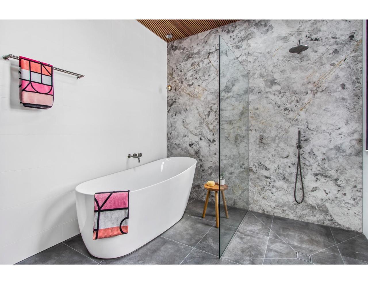 Ultimate Luxury Penthouse From The Block * Melbourne