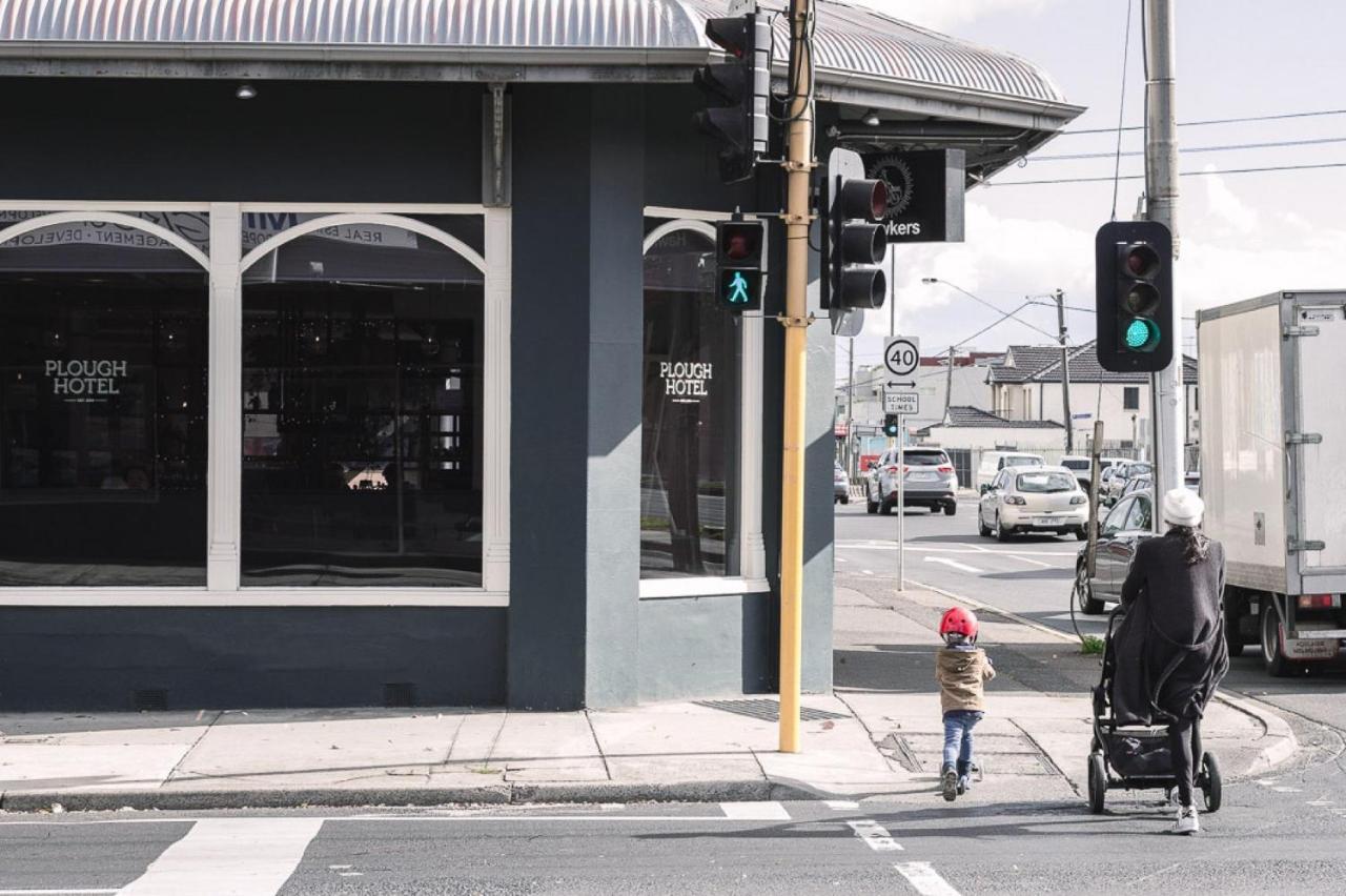 Plough 3* Melbourne