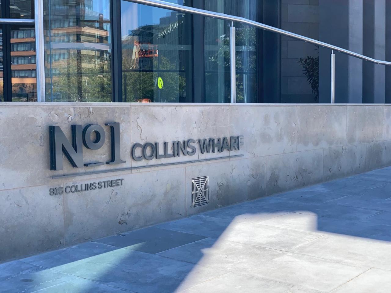 Private - Collins Wharf Waterfront, Docklands Apartment *
