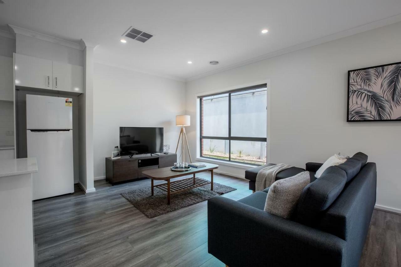 Comfy And Warm In Point Cook Holiday home