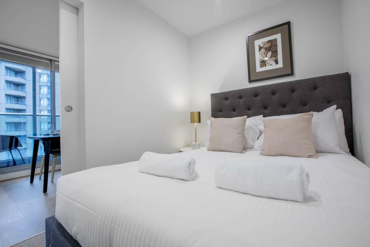 Living@best Location With 2 Beds In Melbourne