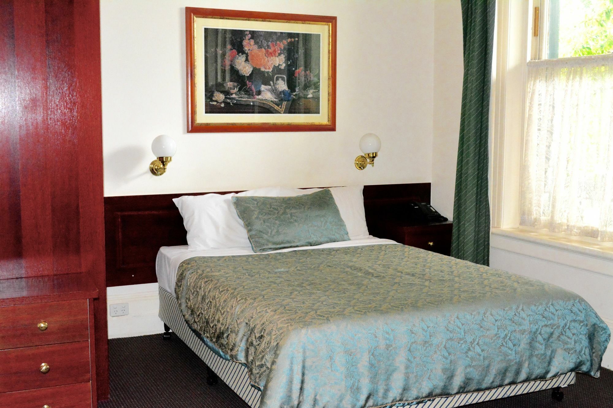 Magnolia Court Boutique Hotel