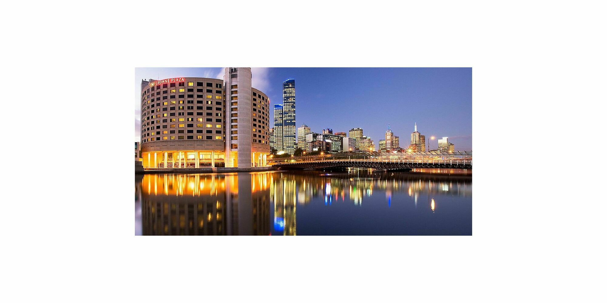 Crowne Plaza By Ihg Hotel 4*