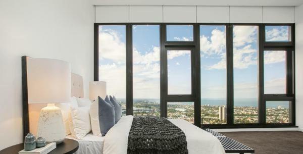 Experience Platinum Aparthotel Melbourne