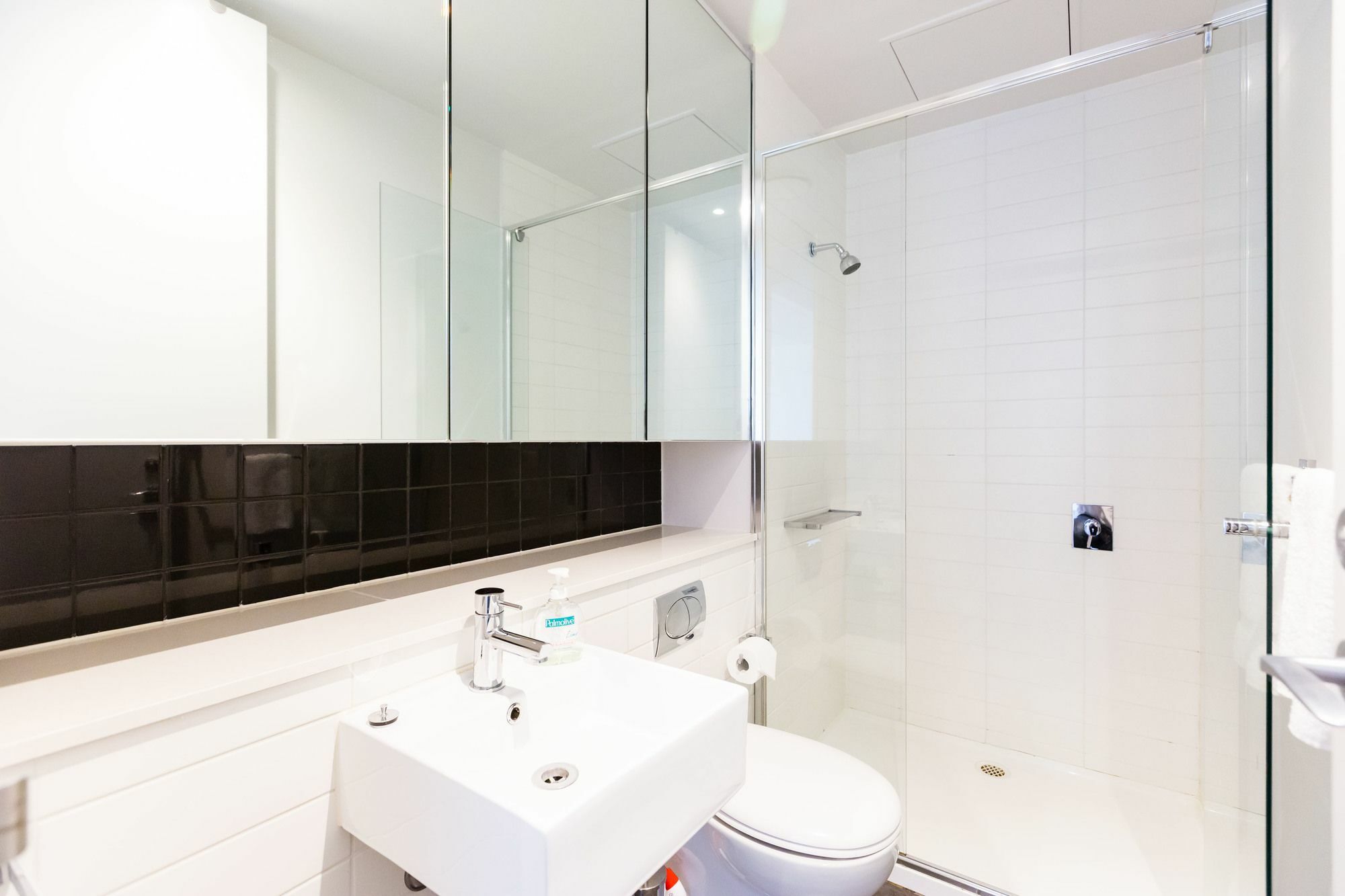 Erica, 2bdr South Yarra Apartment *