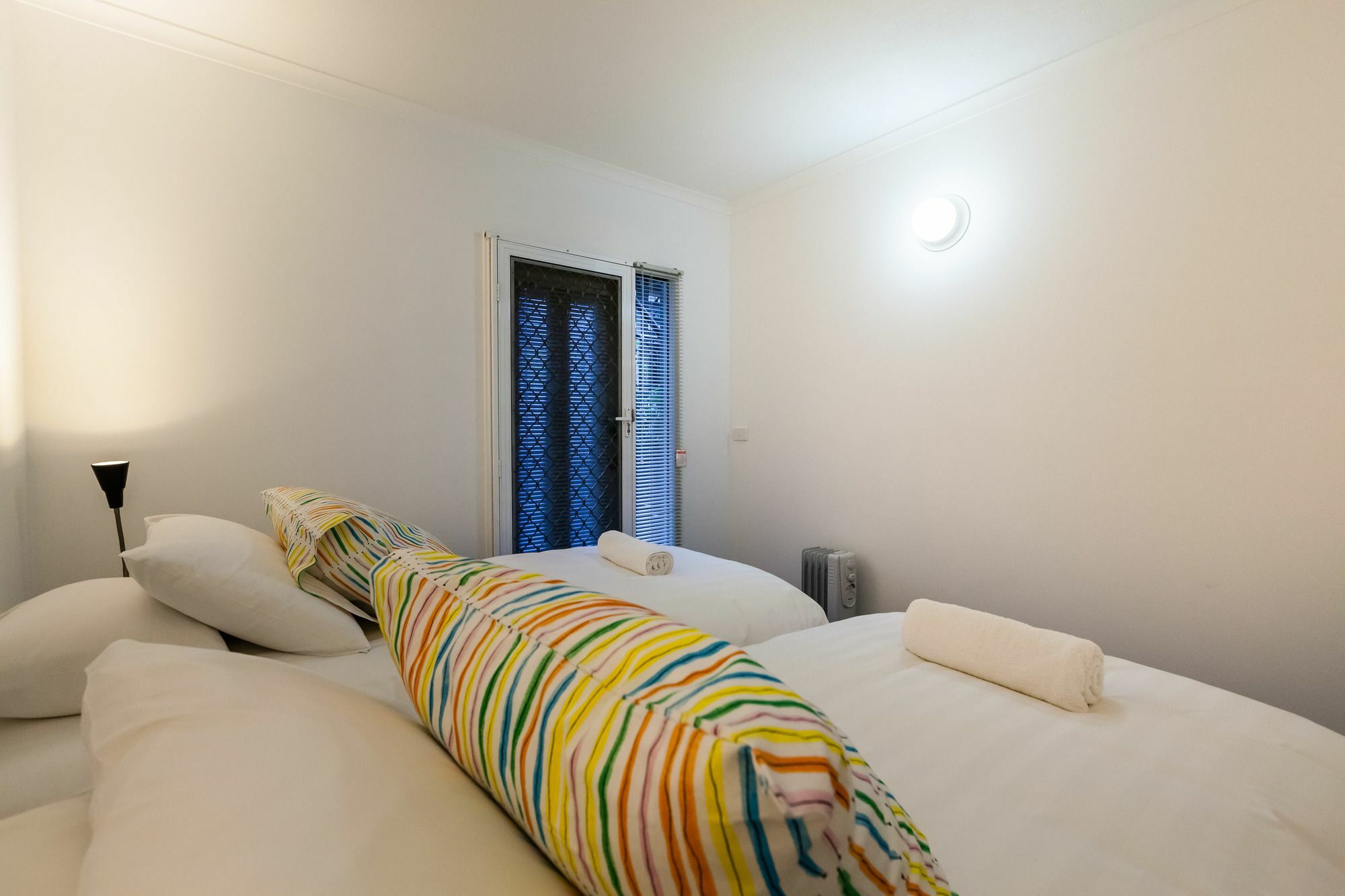 Dawn, 2bdr Carlton Apartment