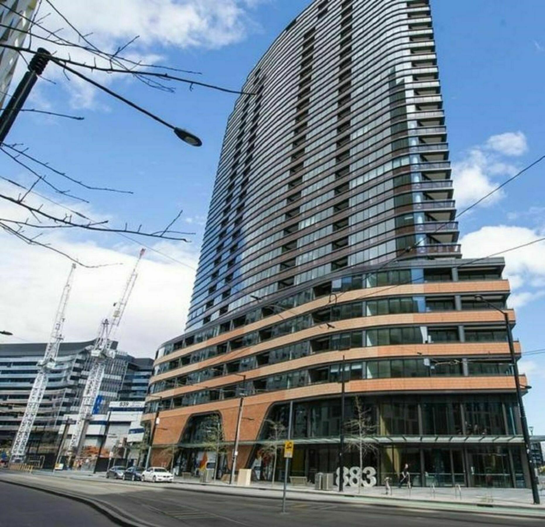 Wyndel - Riverside On Collins Apartment