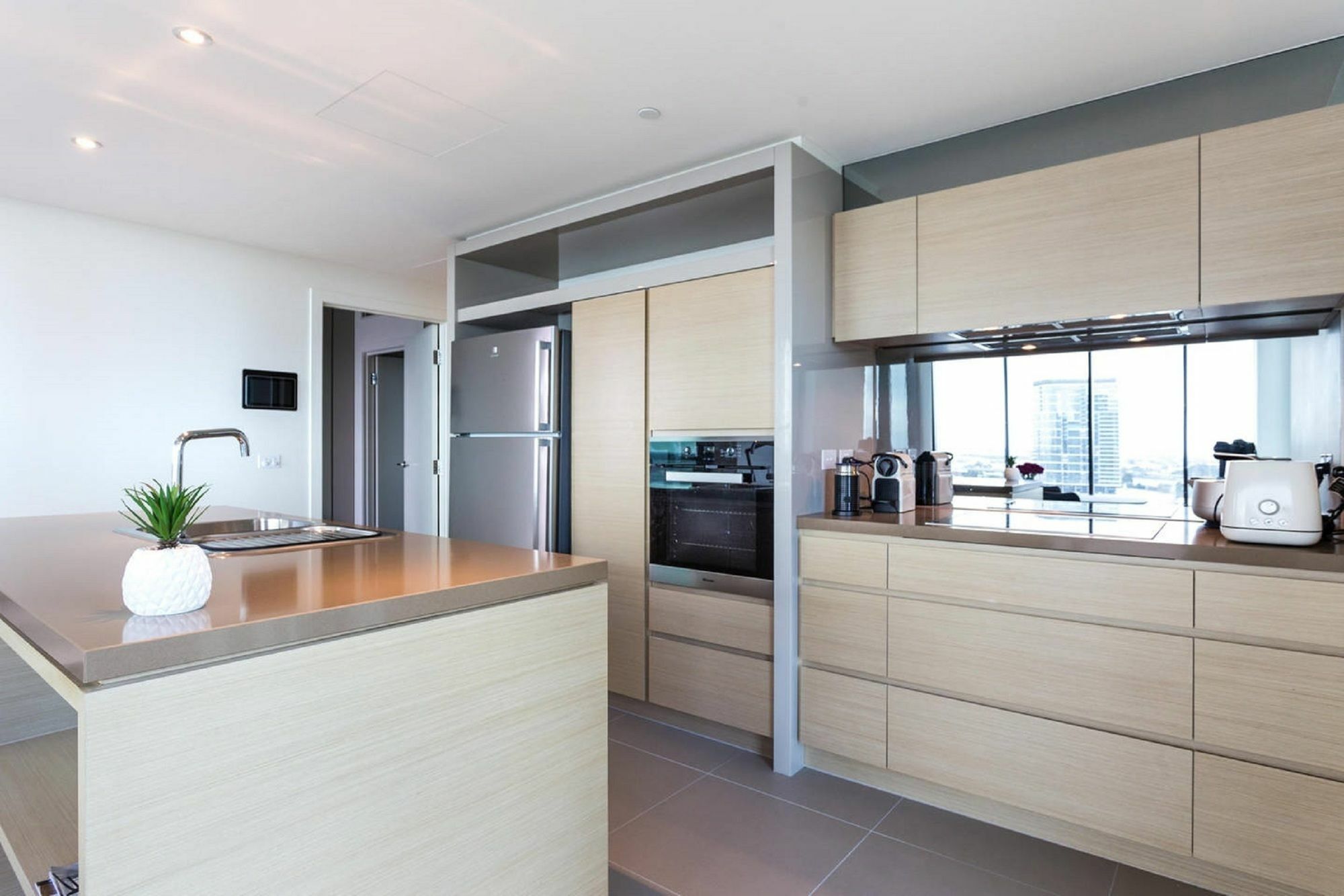 Oceanview Docklands Apartment Melbourne