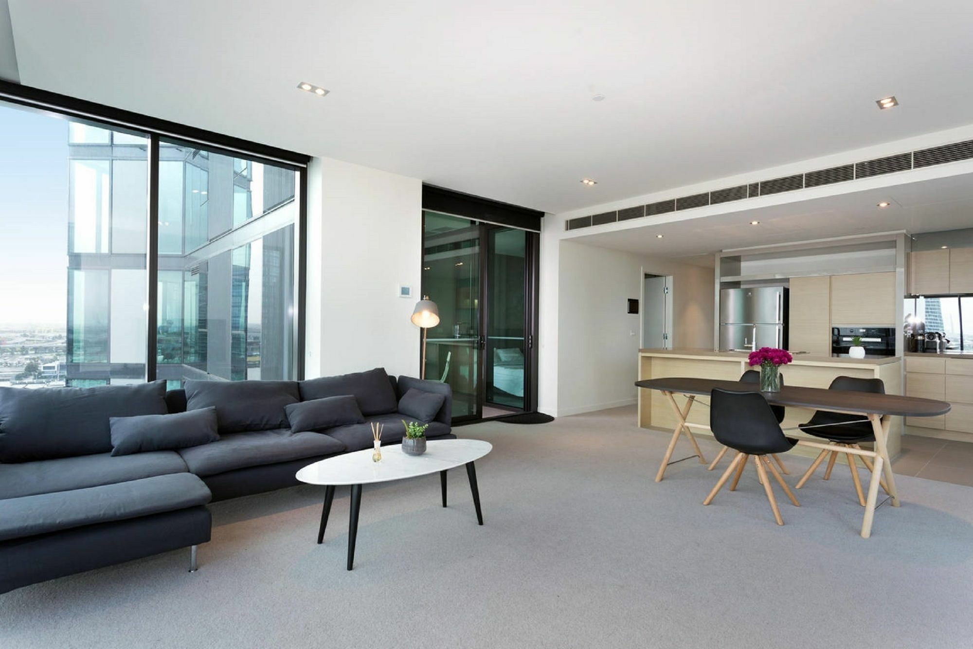 Oceanview Docklands Apartment Melbourne