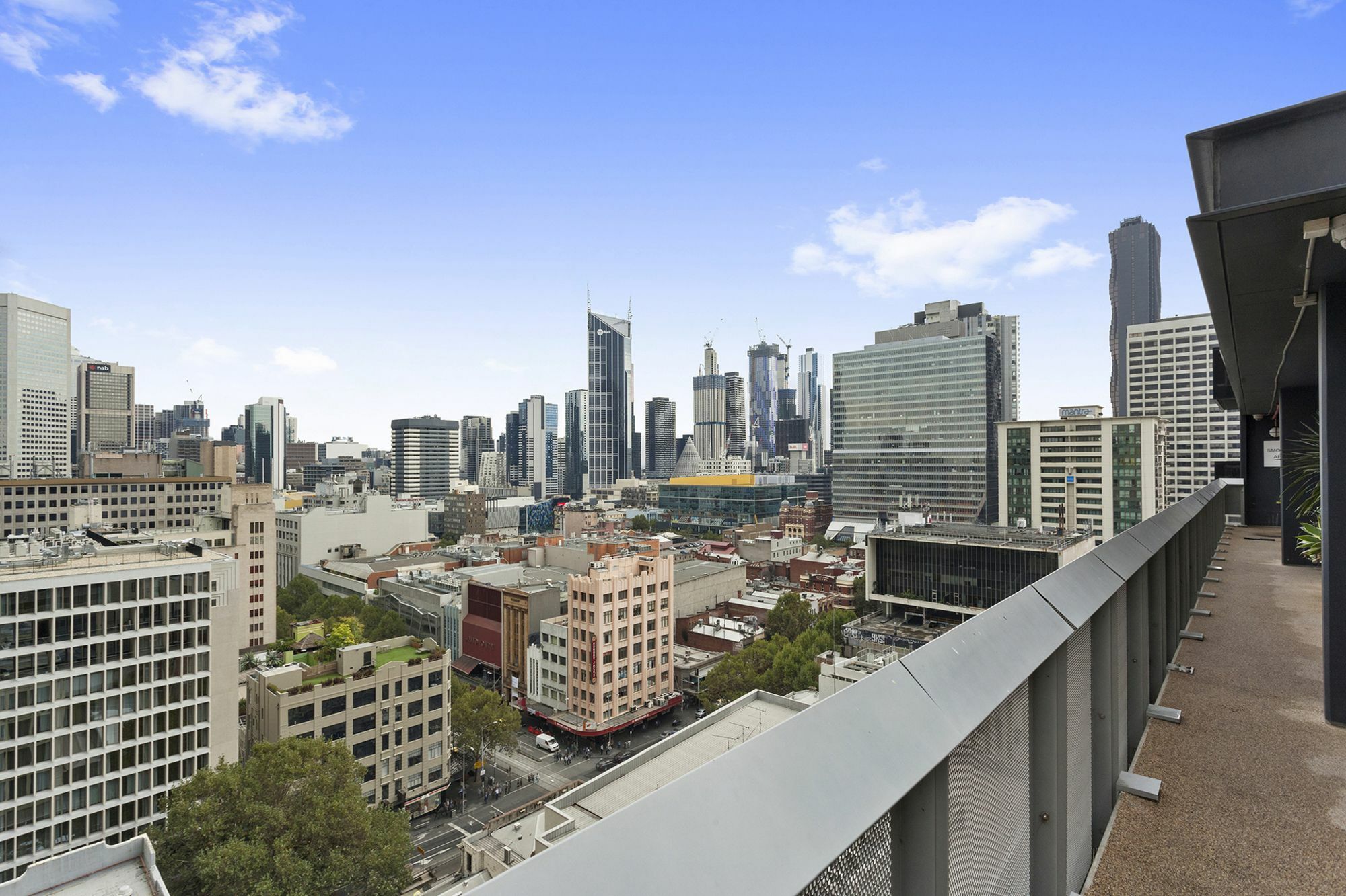 Amazing Cbd 2br Melbourne