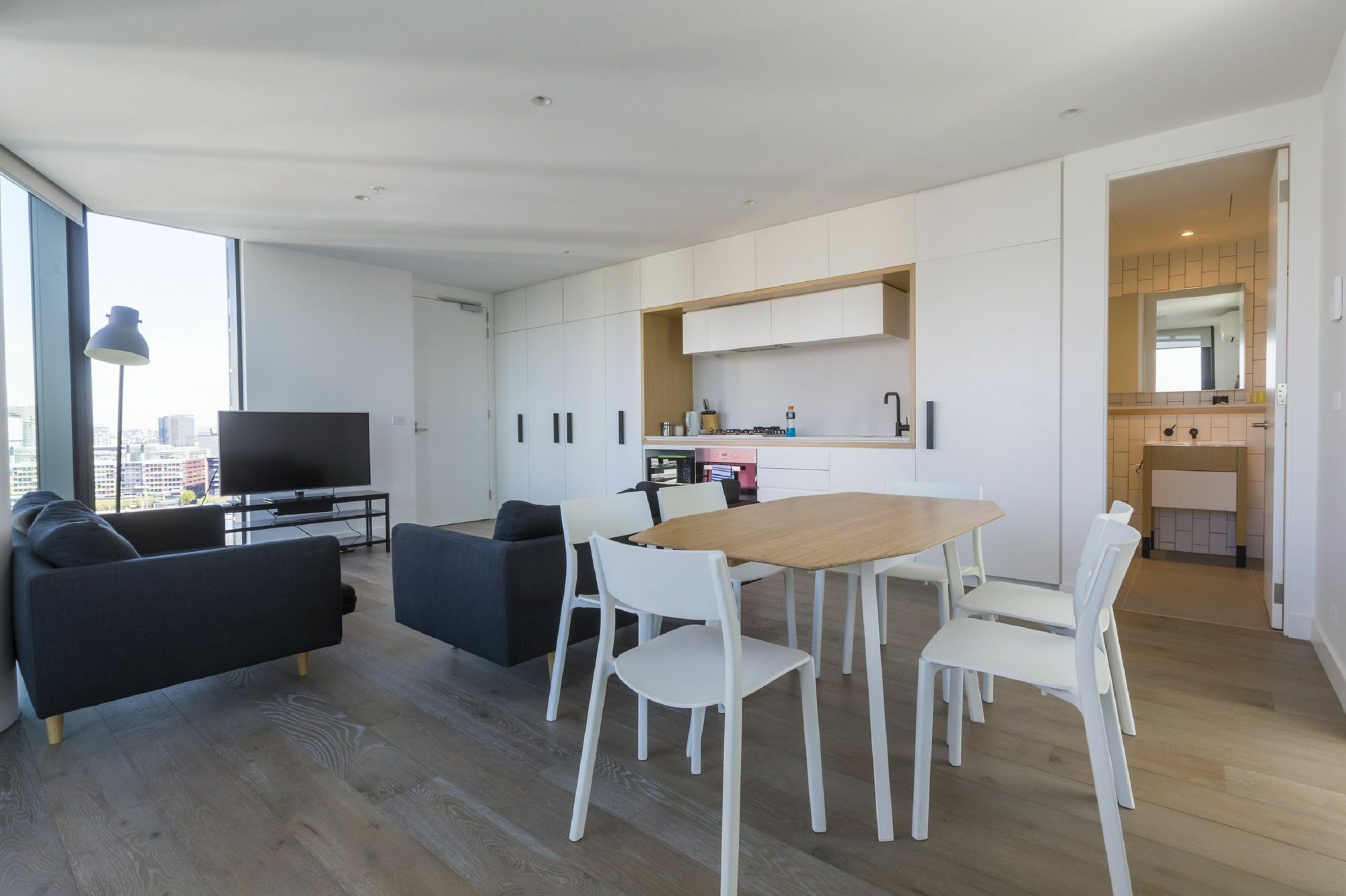 Apartment Domain - New Quay Docklands *