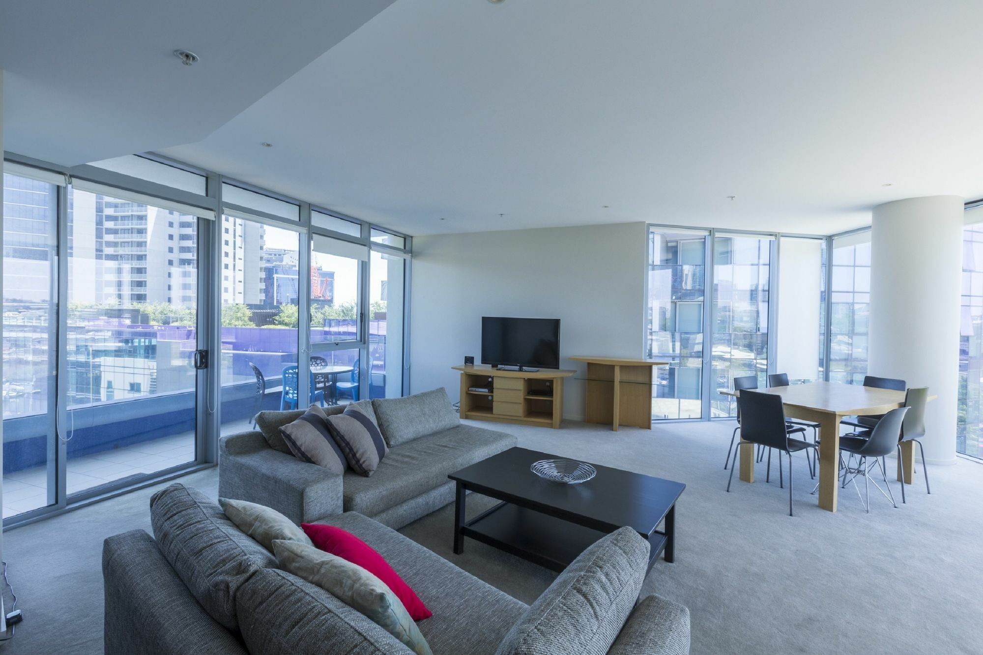 Domain - New Quay Docklands Apartment