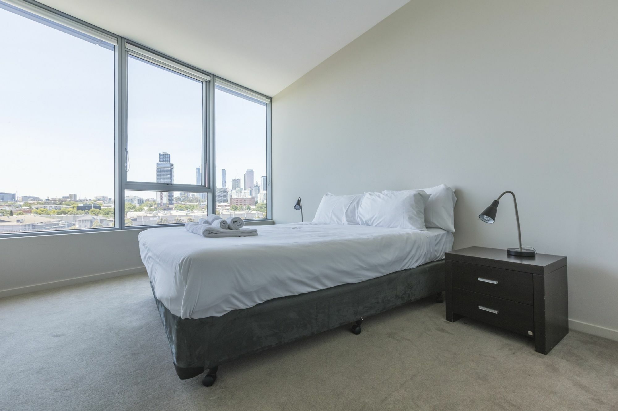 Domain - New Quay Docklands Apartment