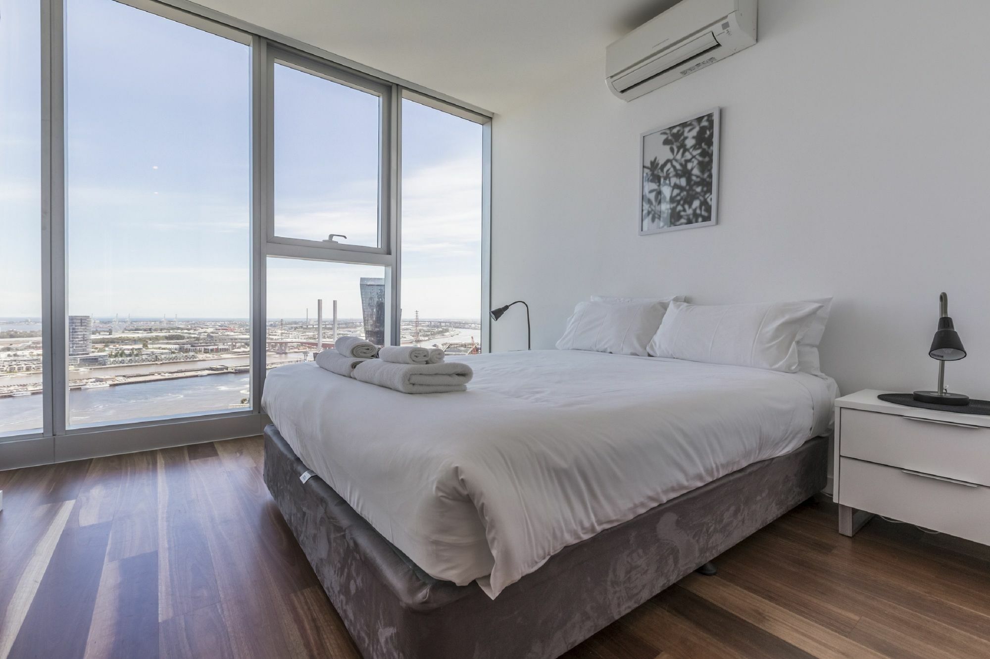Apartment Domain - New Quay Docklands