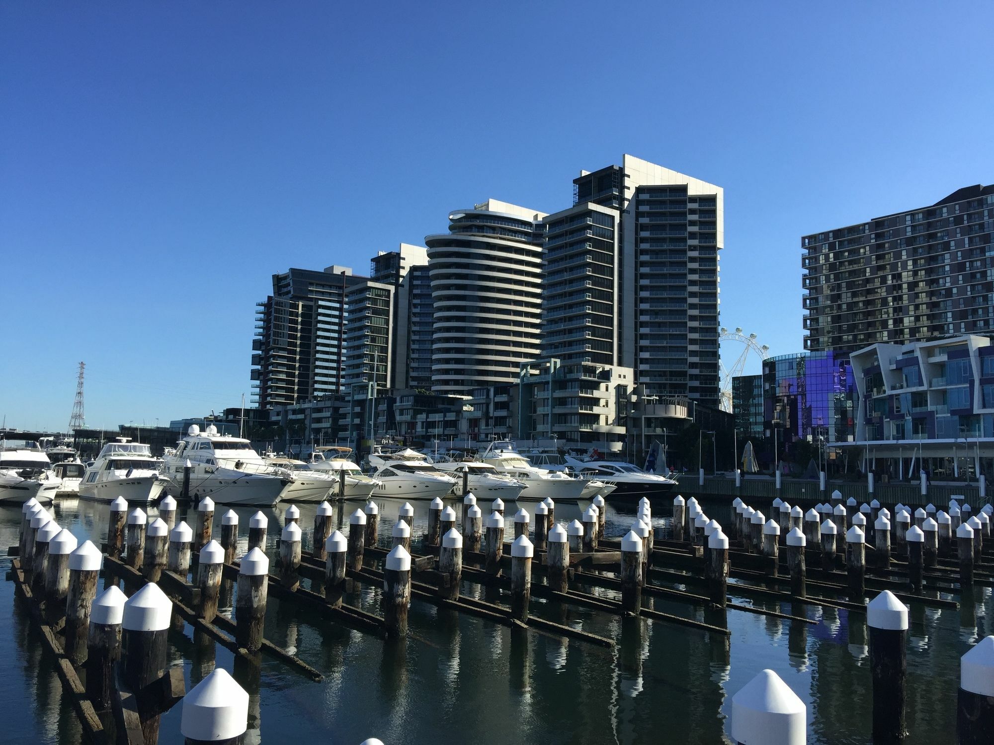Apartment Domain - New Quay Docklands