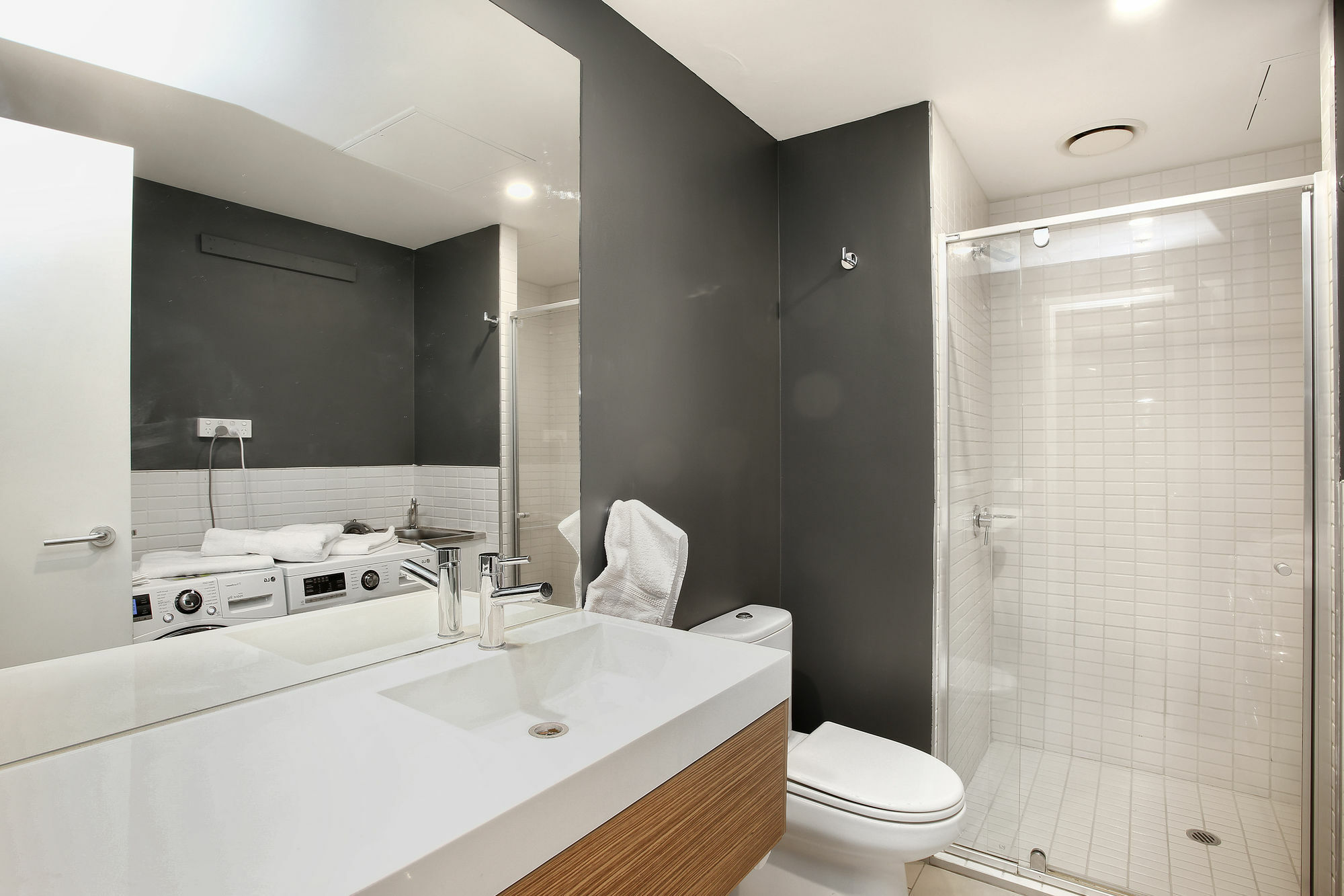 On Flinders Apartment Melbourne