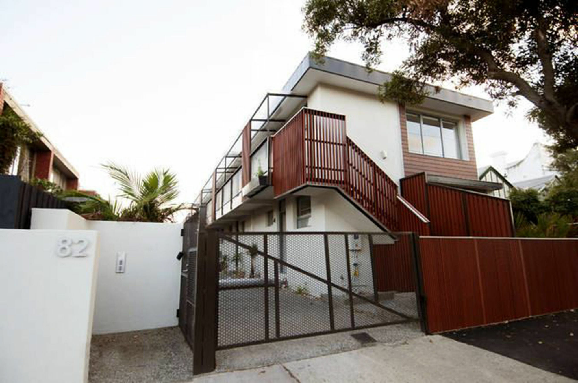 Position Perfect Apartment Melbourne