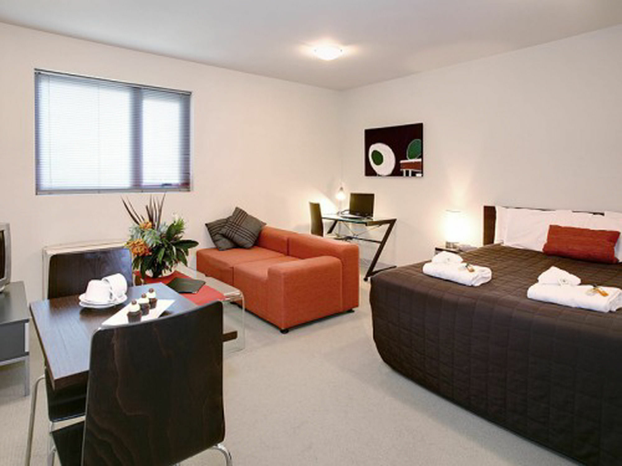 Plum Serviced North 4*