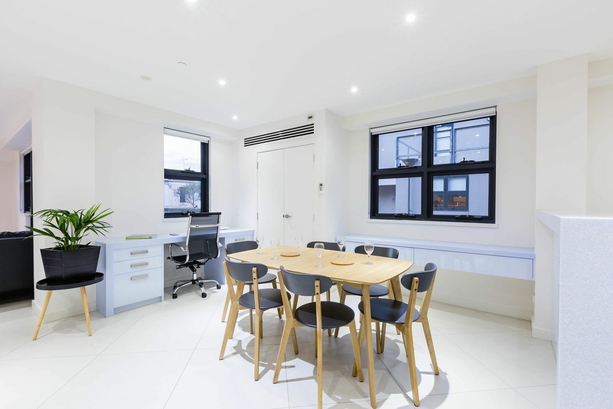 Maddison, 3bdr Port Melbourne