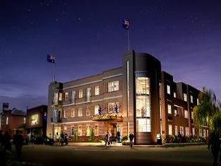 Aparthotel Quest East