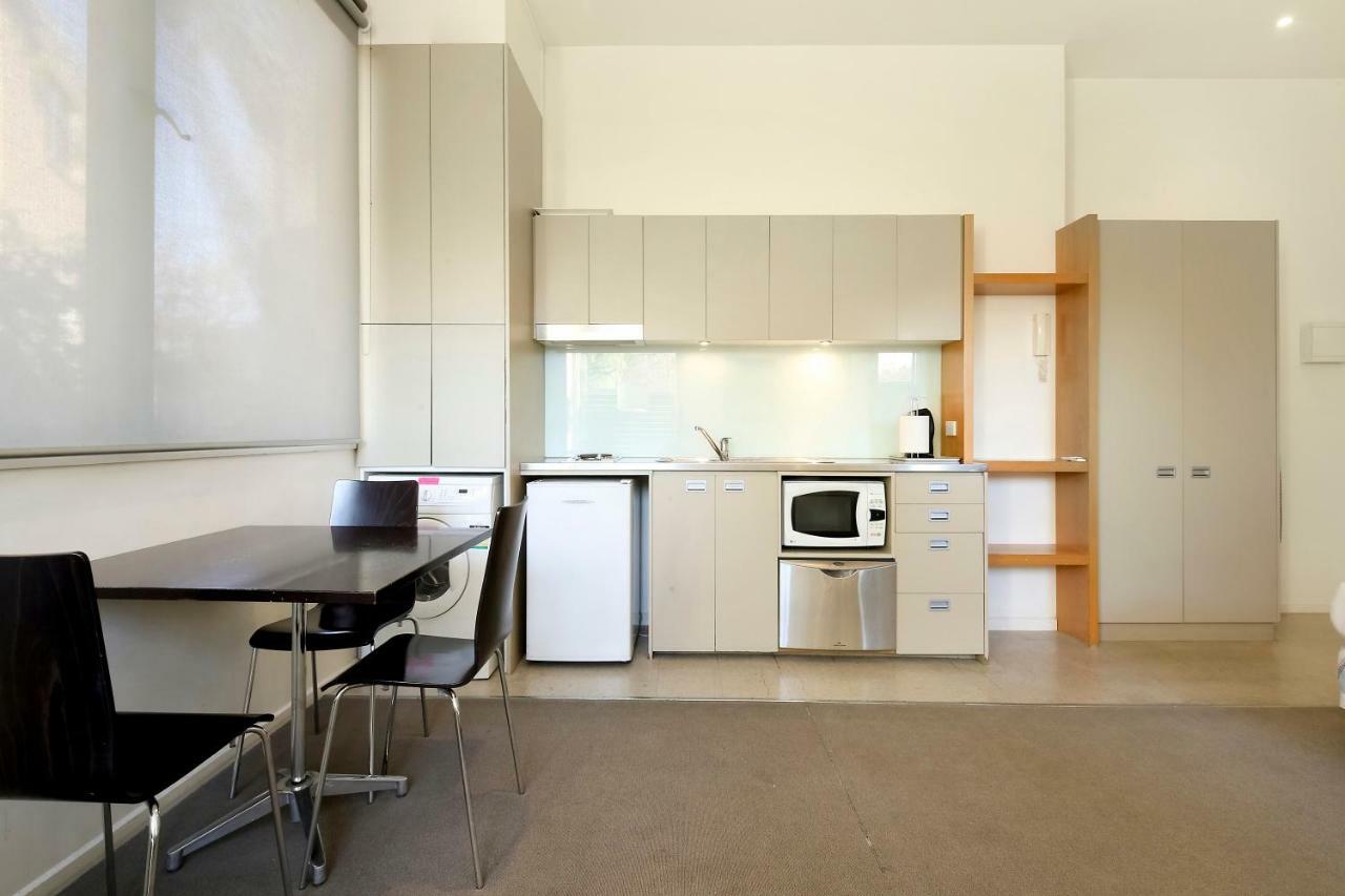 Plum Serviced North Aparthotel Melbourne