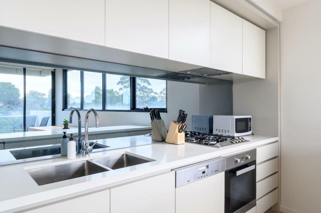 Apartment Sanctuary Resort-style On The Banks Of The Yarra