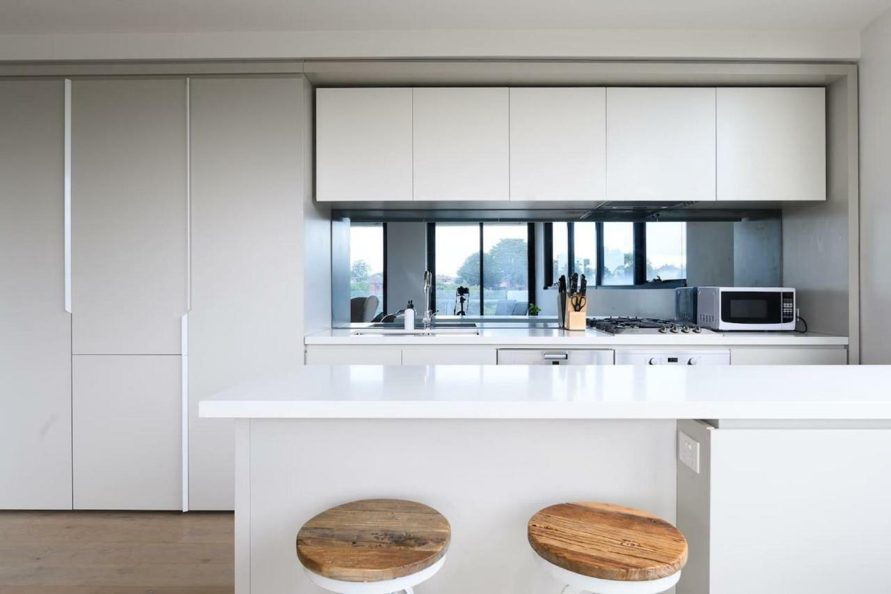 Sanctuary Resort-style On The Banks Of The Yarra