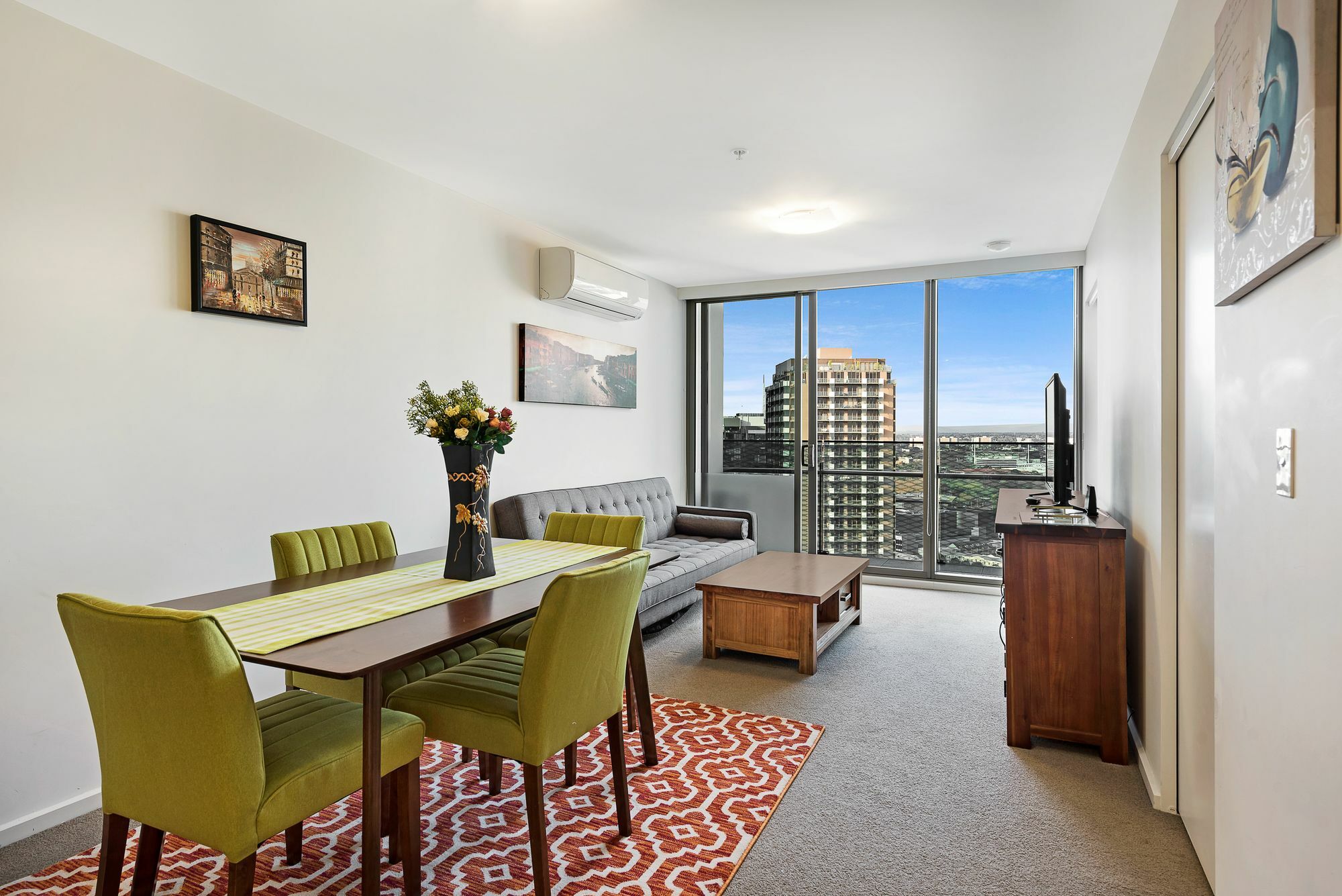 Luxury With View Apartment