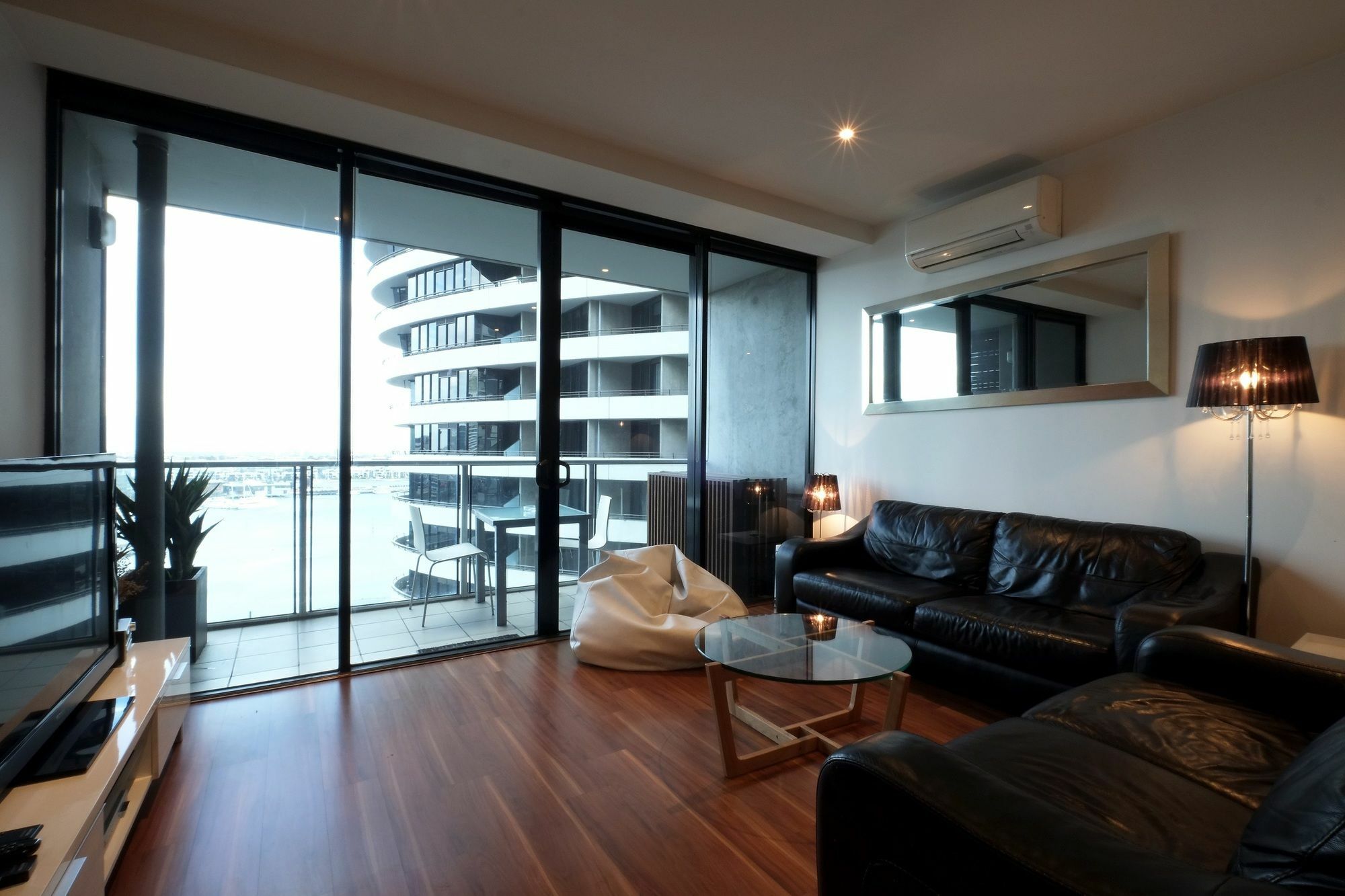 Acd Aparthotel Melbourne