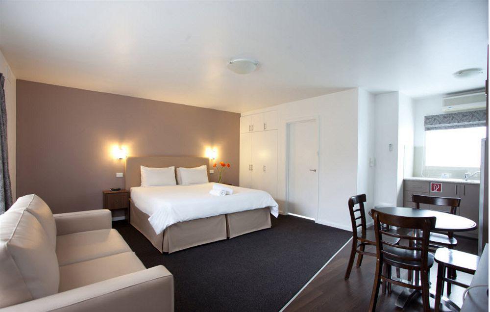 Aparthotel Easystay Studio 3*